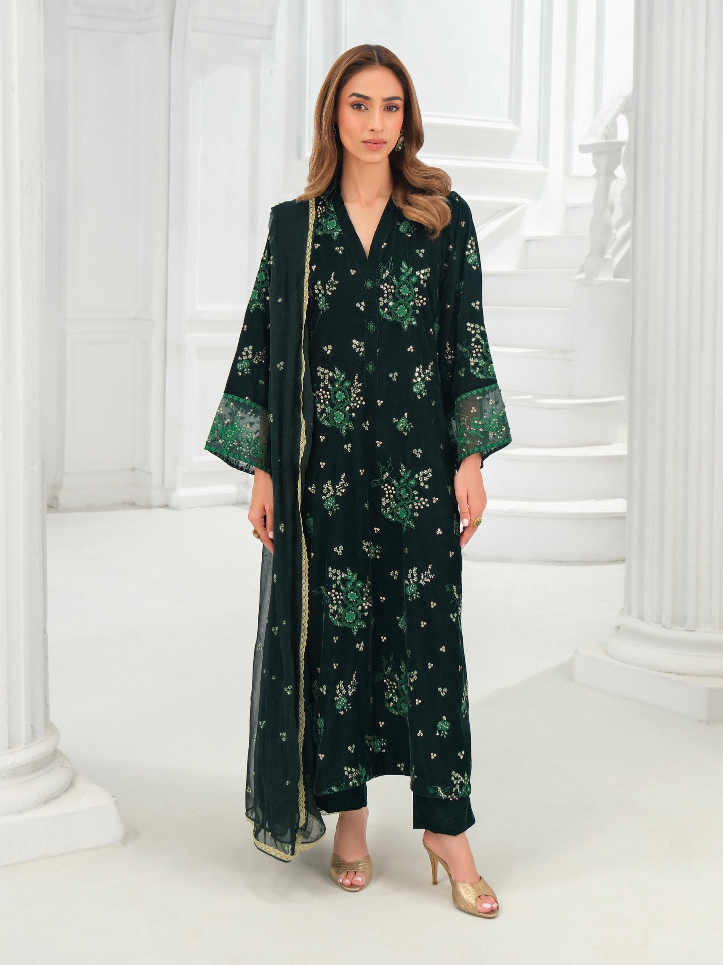 3 Piece Velvet Suit-Embroidered (Unstitched)