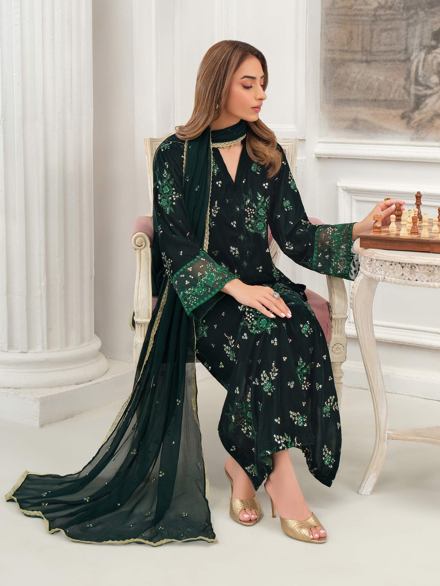 3 Piece Velvet Suit-Embroidered (Unstitched)