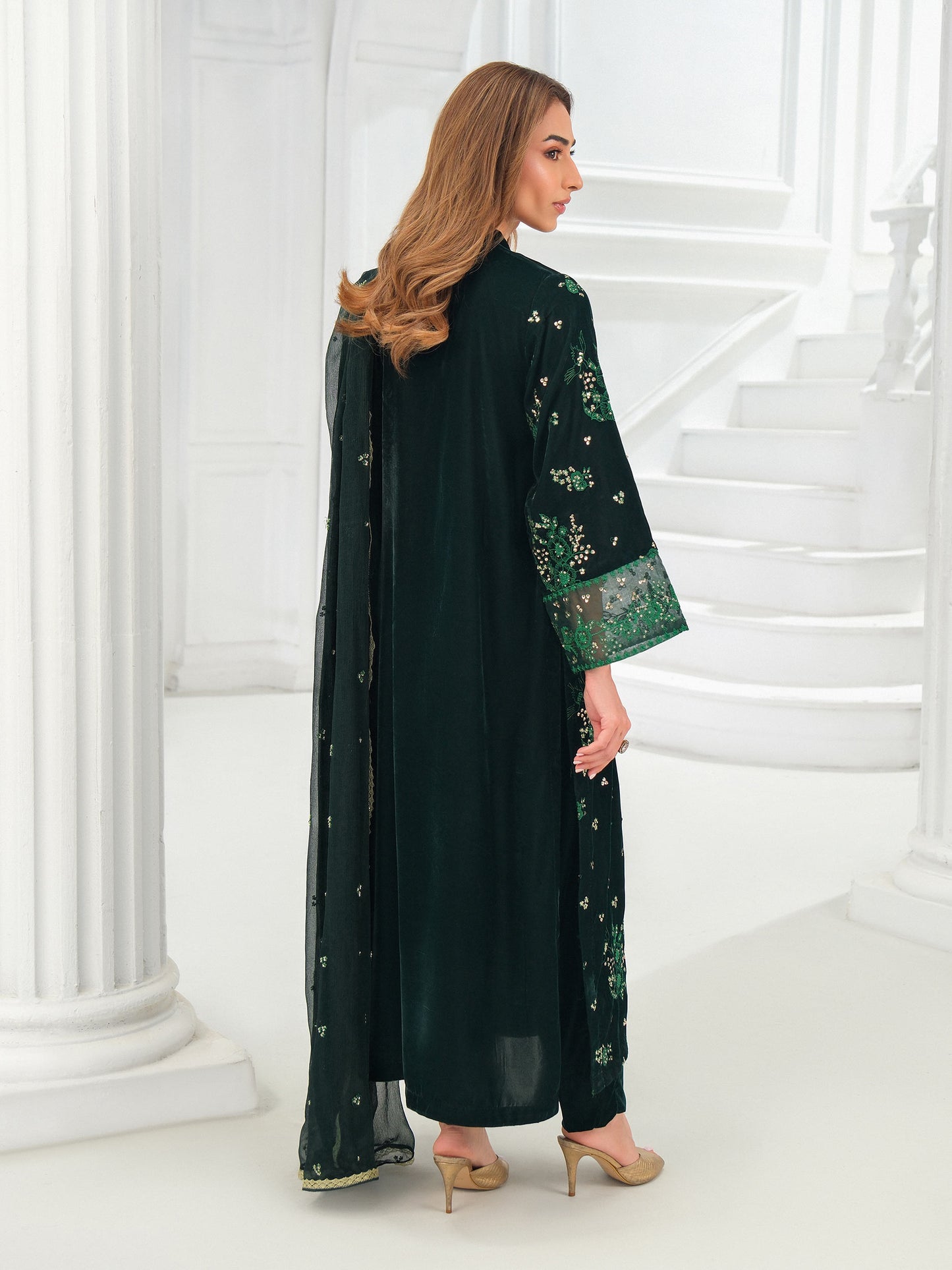 3 Piece Velvet Suit-Embroidered (Unstitched)