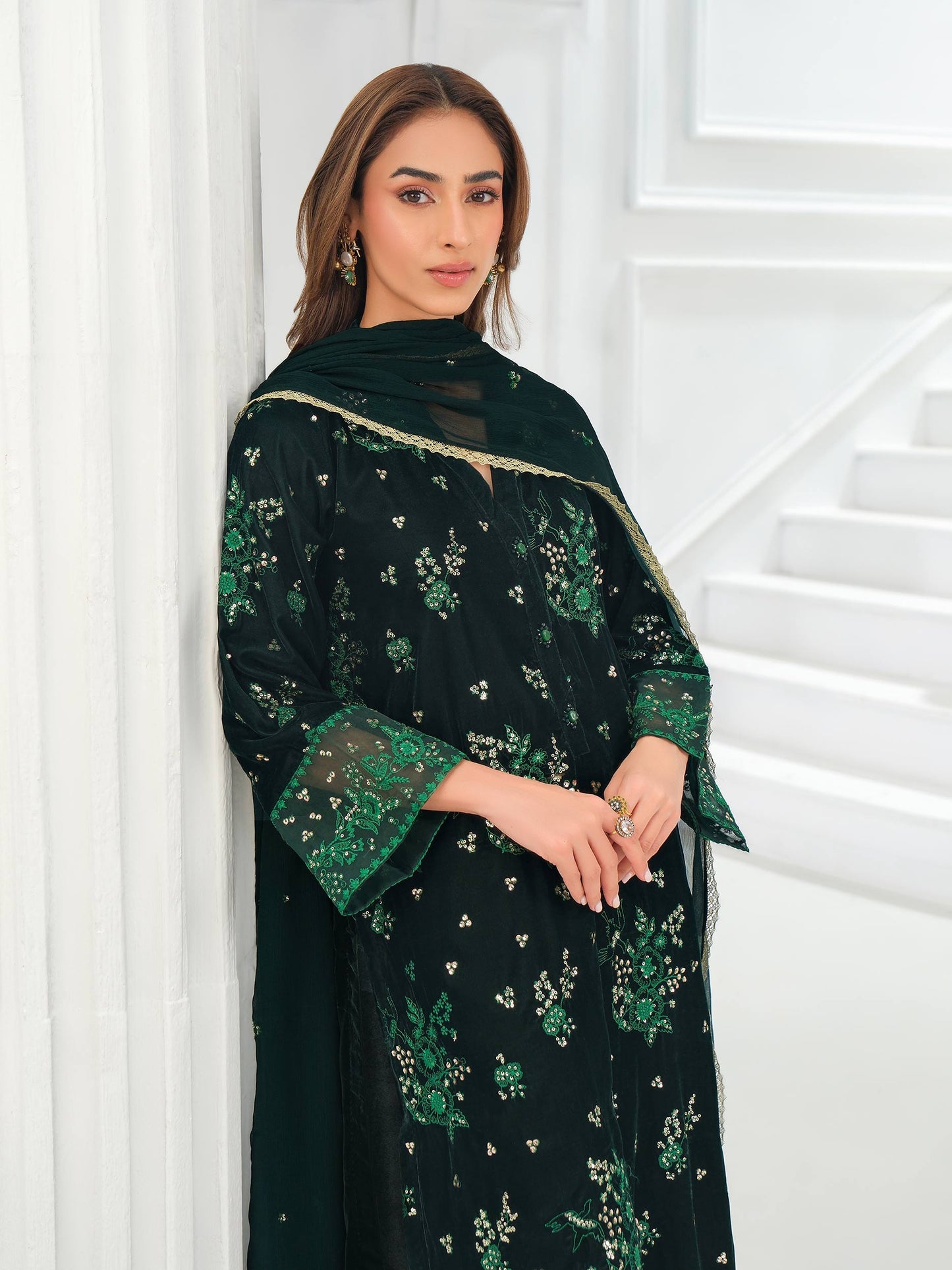 3 Piece Velvet Suit-Embroidered (Unstitched)