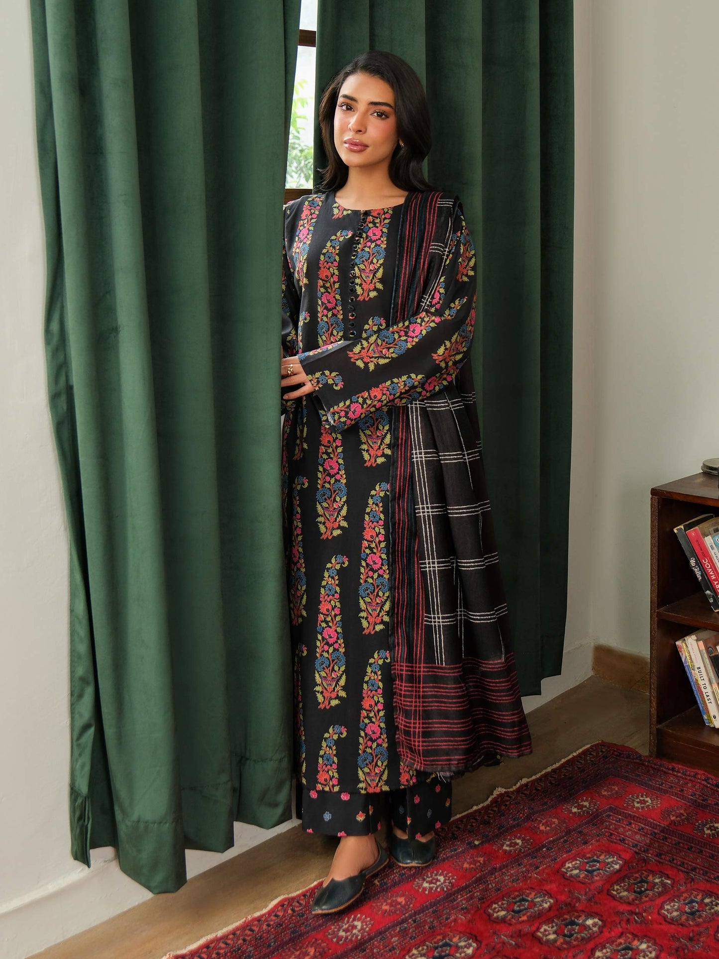3 Piece Khaddar Suit-Paste Print (Unstitched)