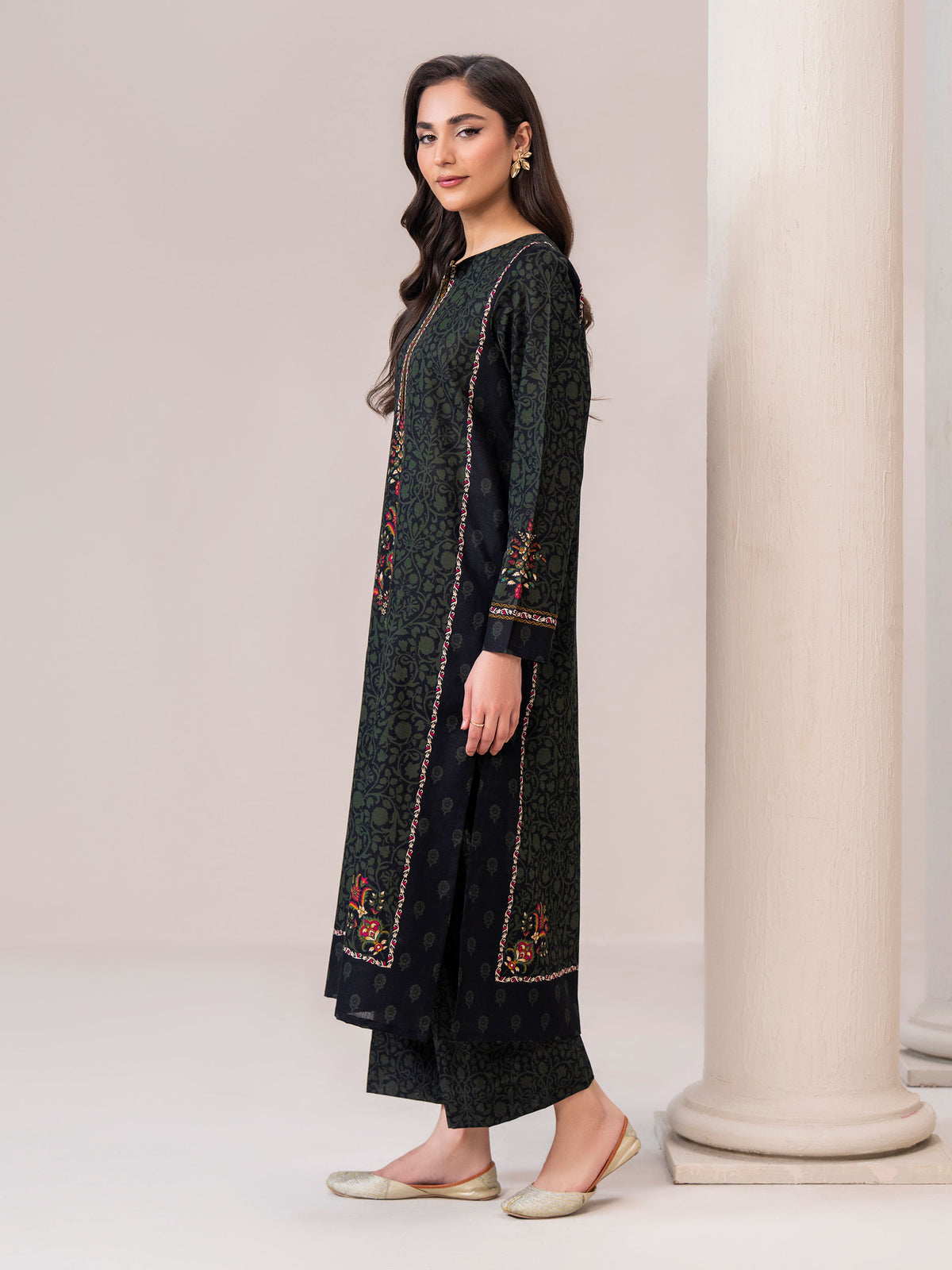 2 Piece Slub Khaddar Suit (Unstitched)