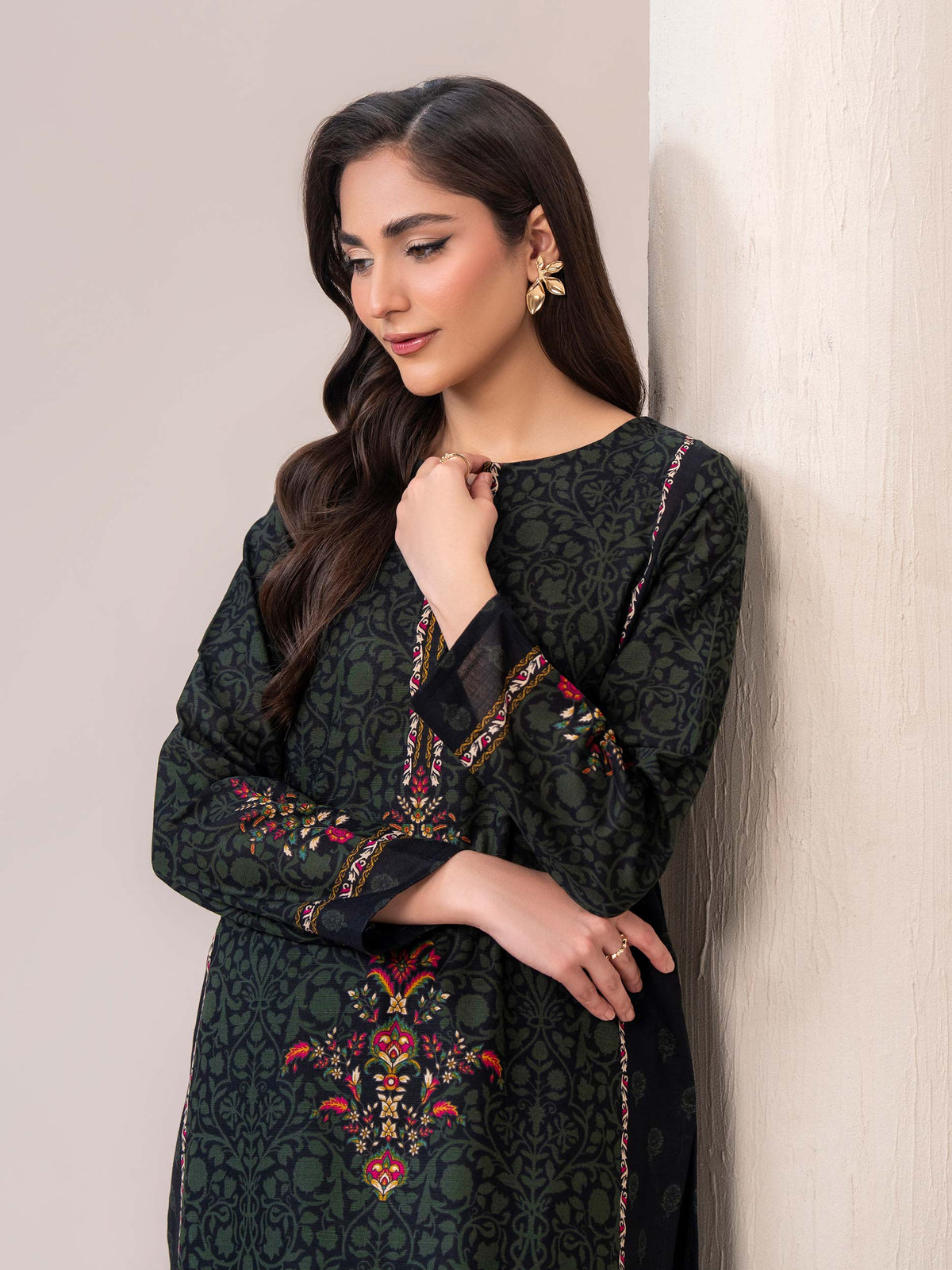 2 Piece Slub Khaddar Suit (Unstitched)
