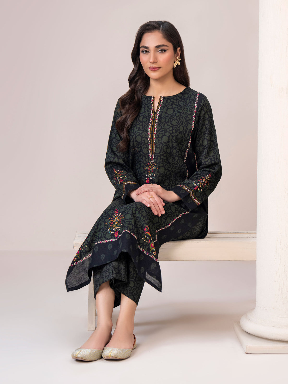 2 Piece Slub Khaddar Suit (Unstitched)