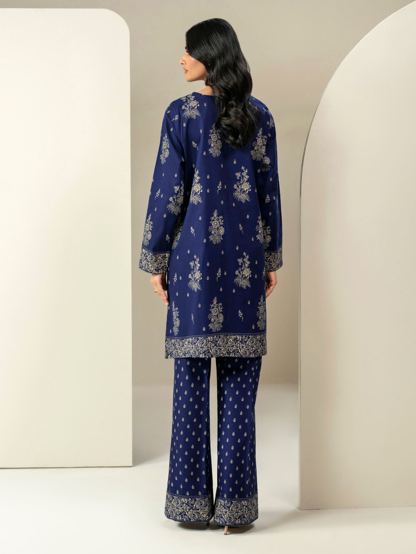2 Piece Khaddar Suit-Printed (Unstitched)