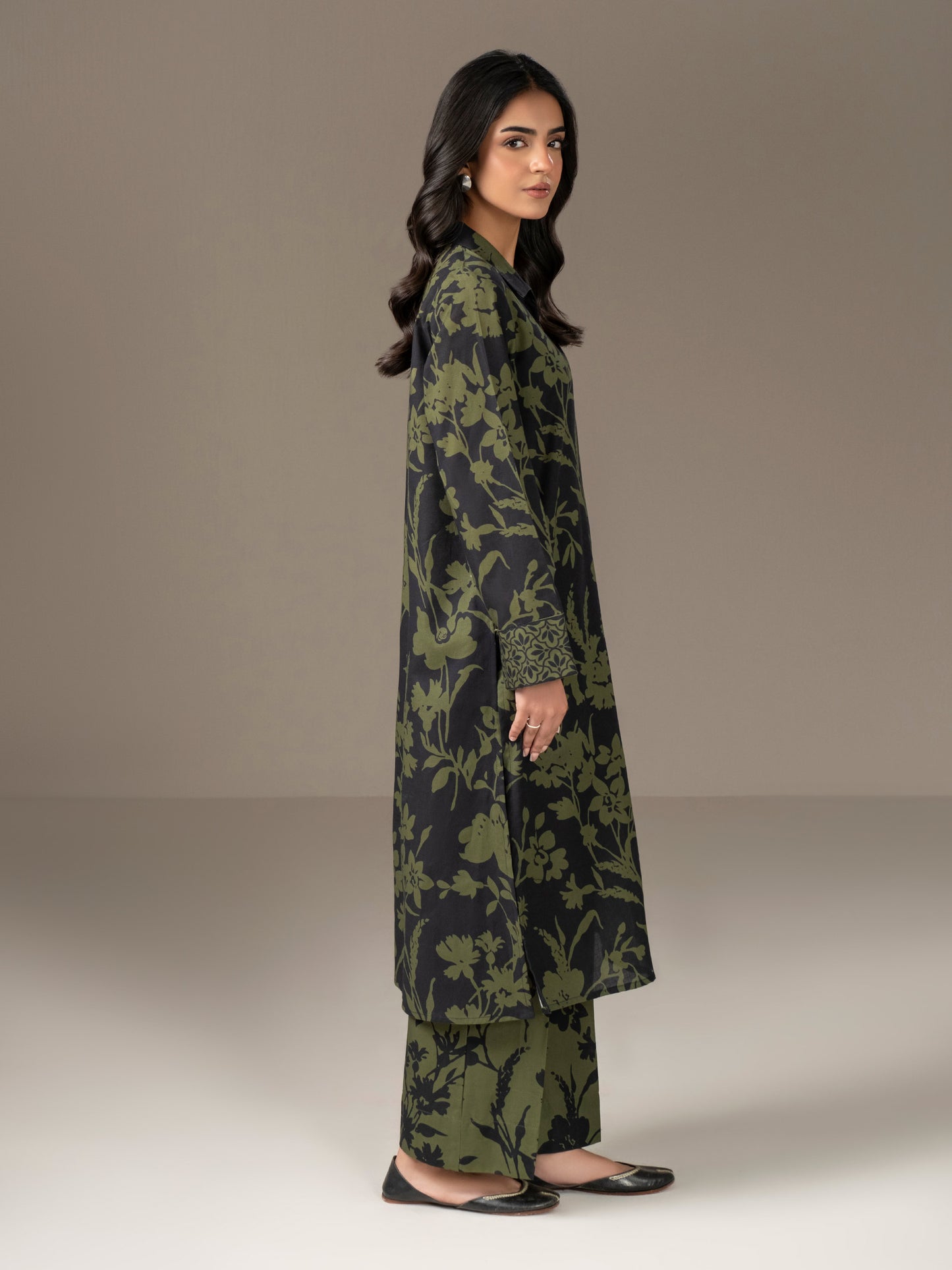 2 Piece Khaddar Suit-Printed (Unstitched)