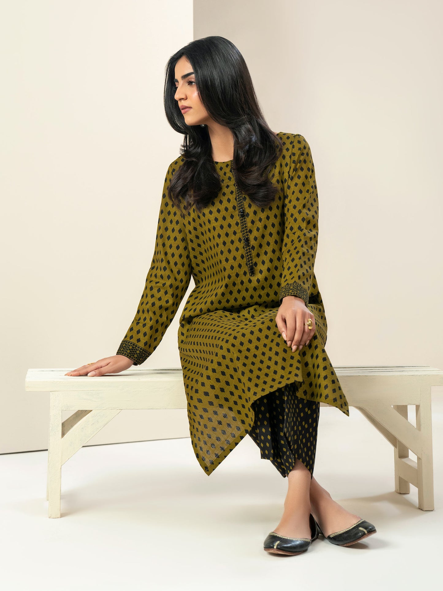 2 Piece Slub Khaddar Suit-Printed (Unstitched)
