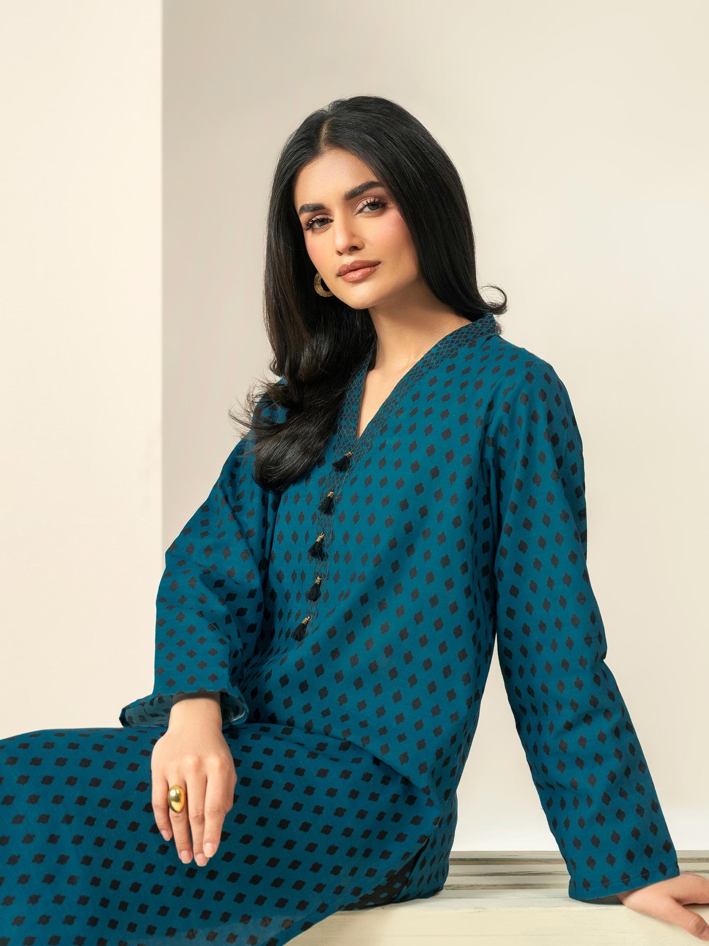 2 Piece Slub Khaddar Suit-Printed (Unstitched)