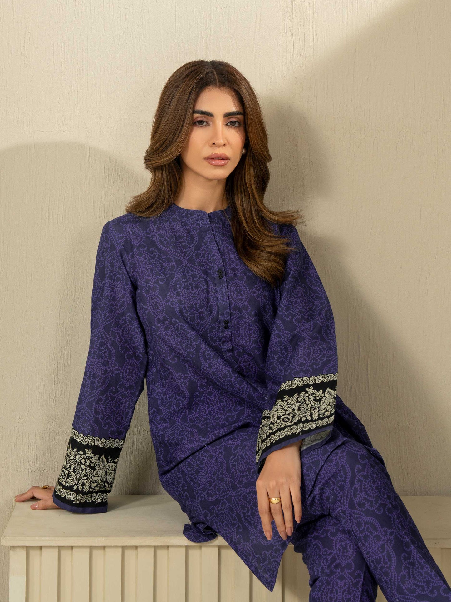 2 Piece Khaddar Suit-Printed (Unstitched)