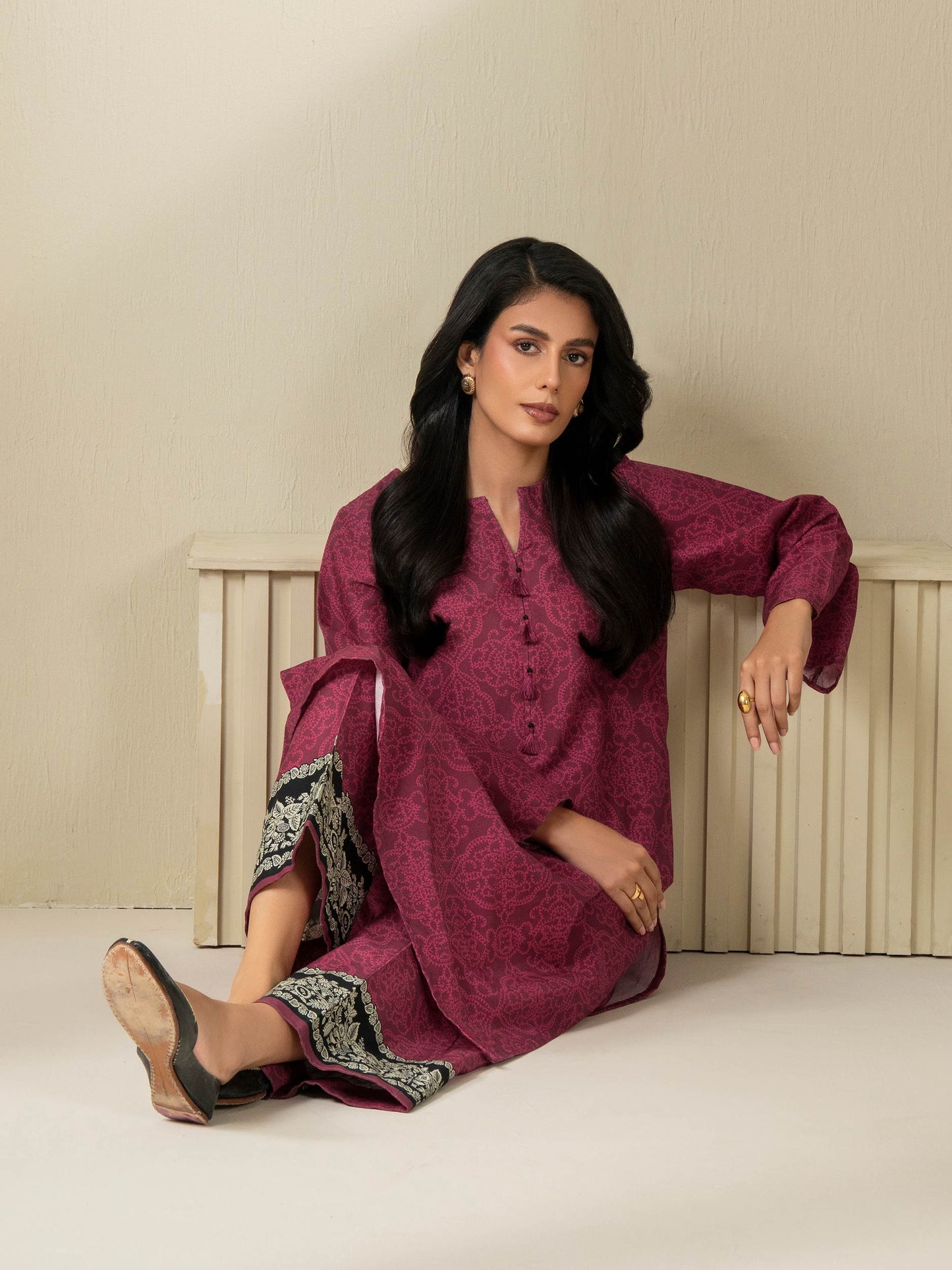 2 Piece Khaddar Suit-Printed (Unstitched)