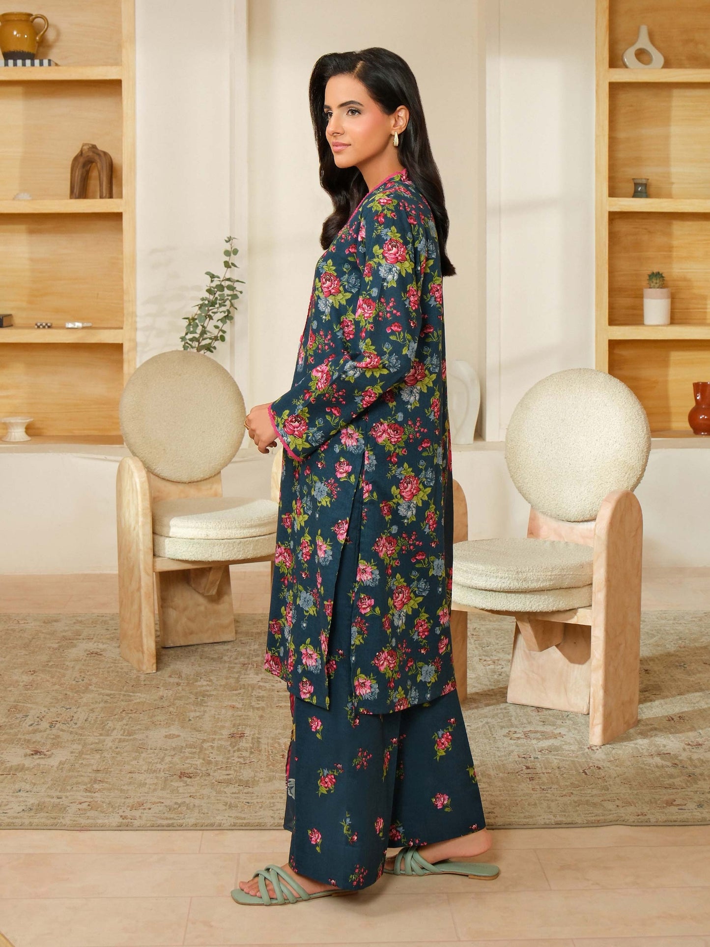 3 Piece Khaddar Suit-Printed (Unstitched)