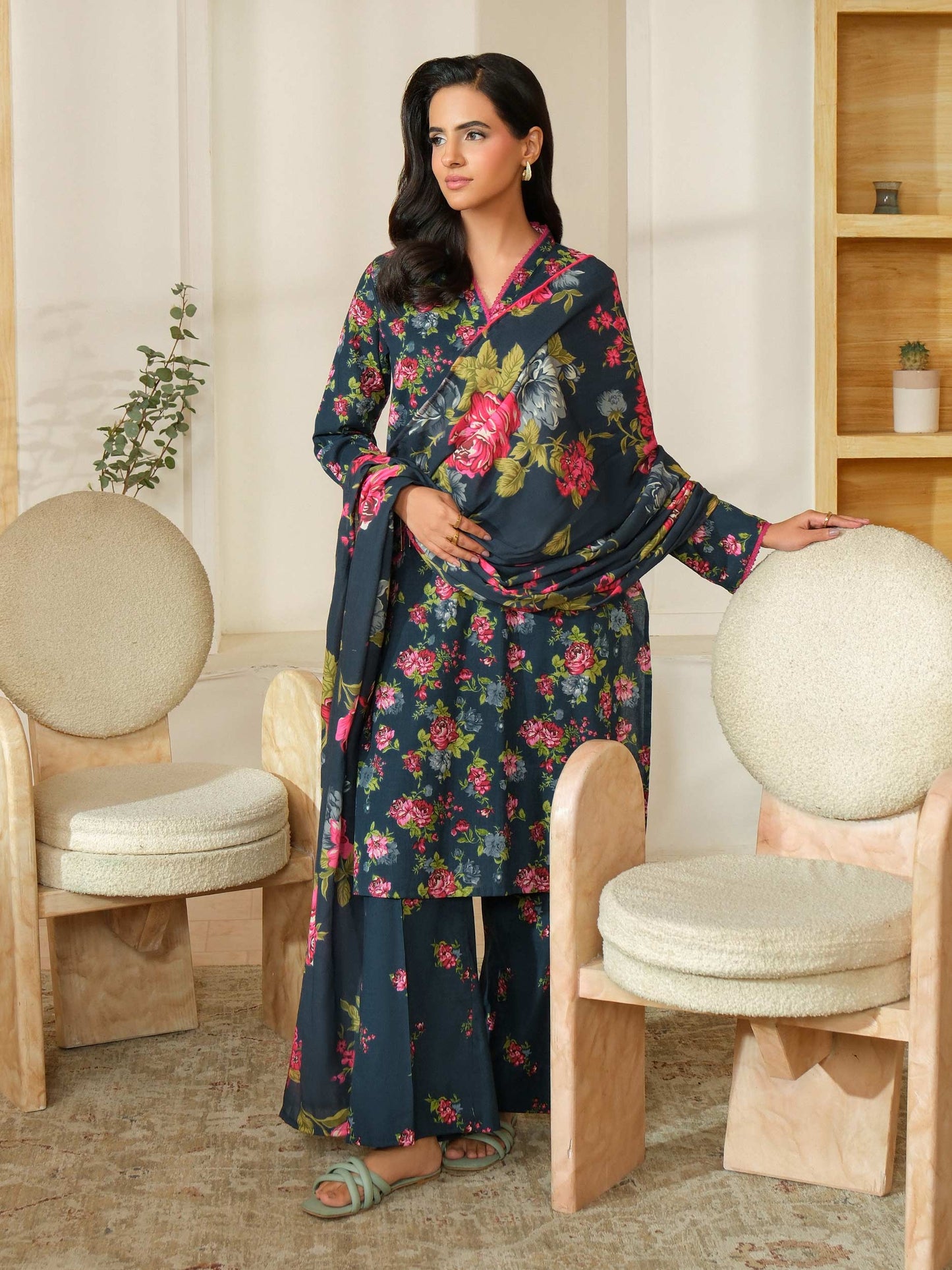 3 Piece Khaddar Suit-Printed (Unstitched)