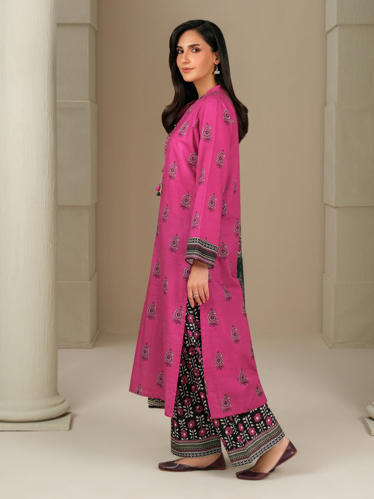 3 Piece Khaddar Suit-Printed (Unstitched)