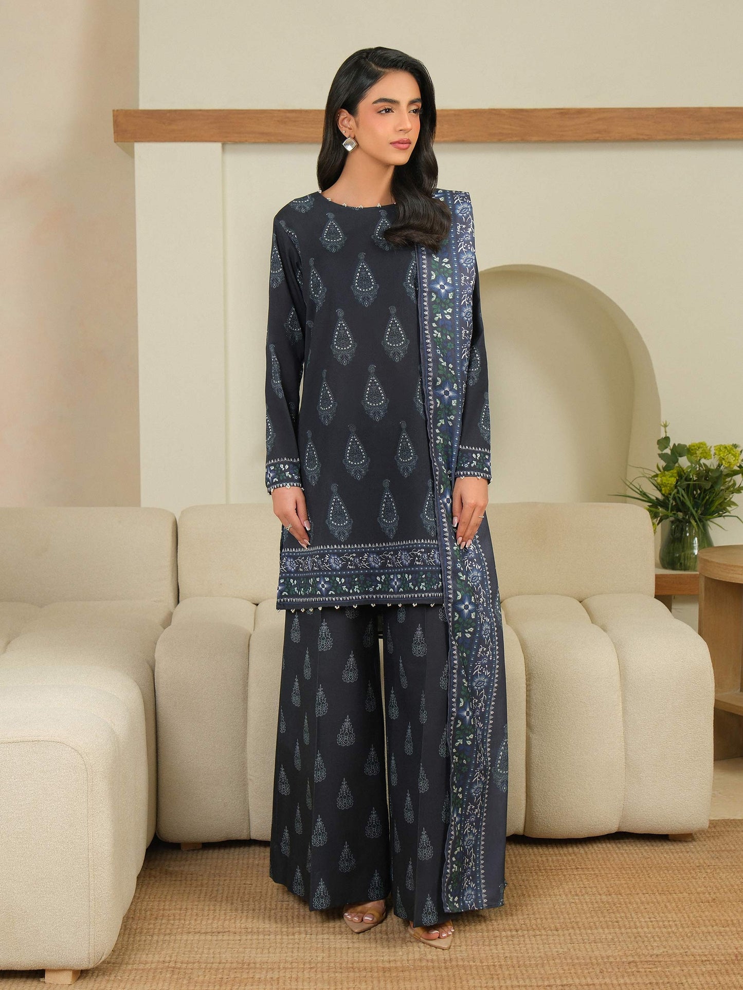 3 Piece Khaddar Suit-Printed (Unstitched)
