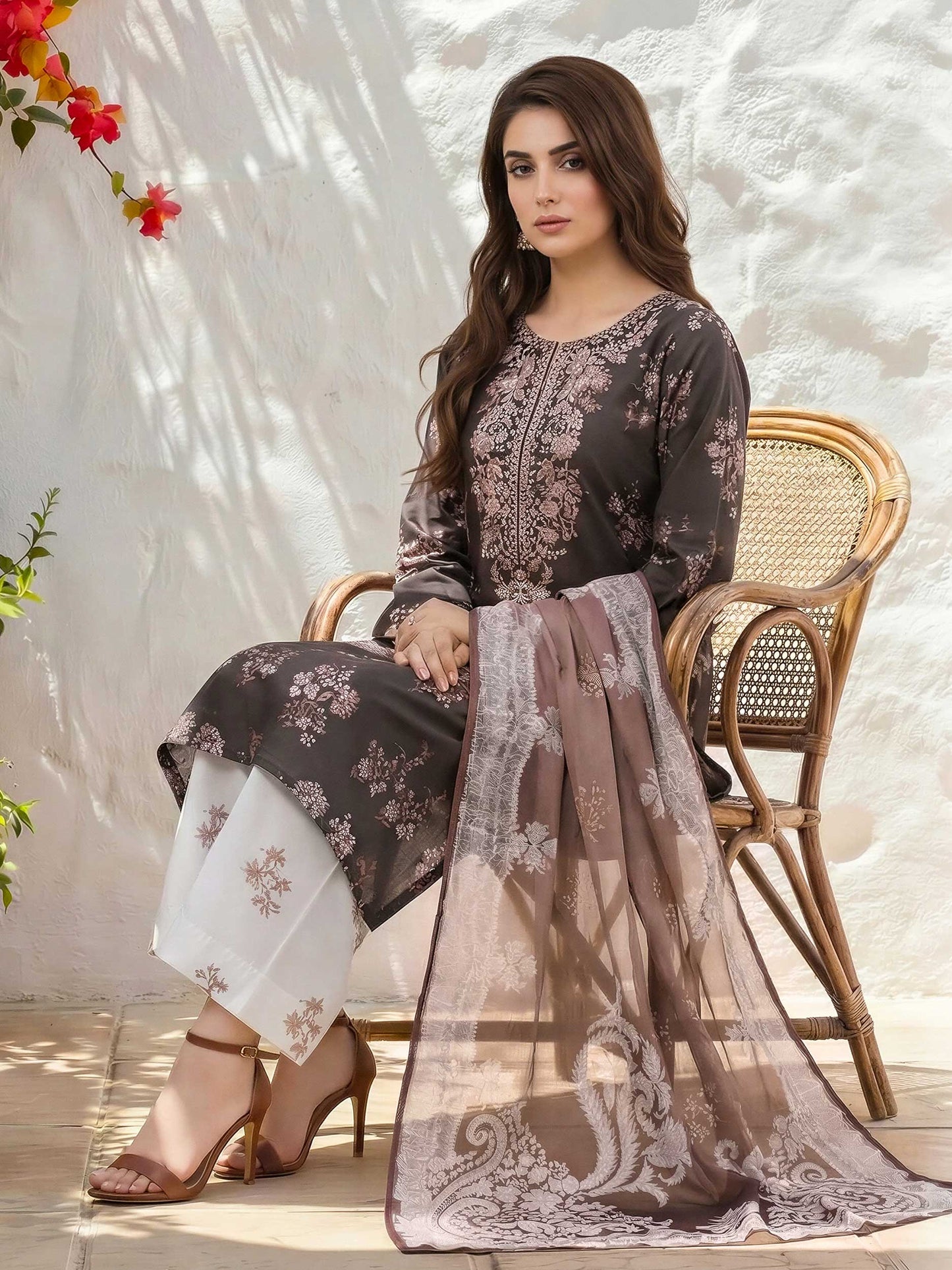 3 Piece Lawn Suit- Embroidered (Unstitched)