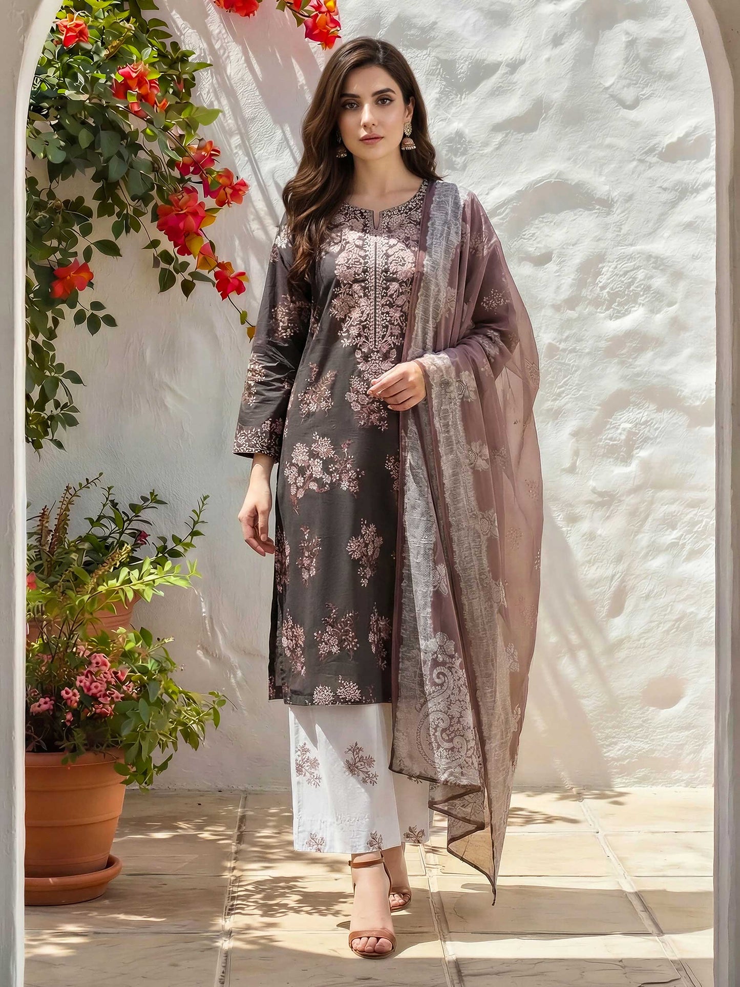 3 Piece Lawn Suit- Embroidered (Unstitched)
