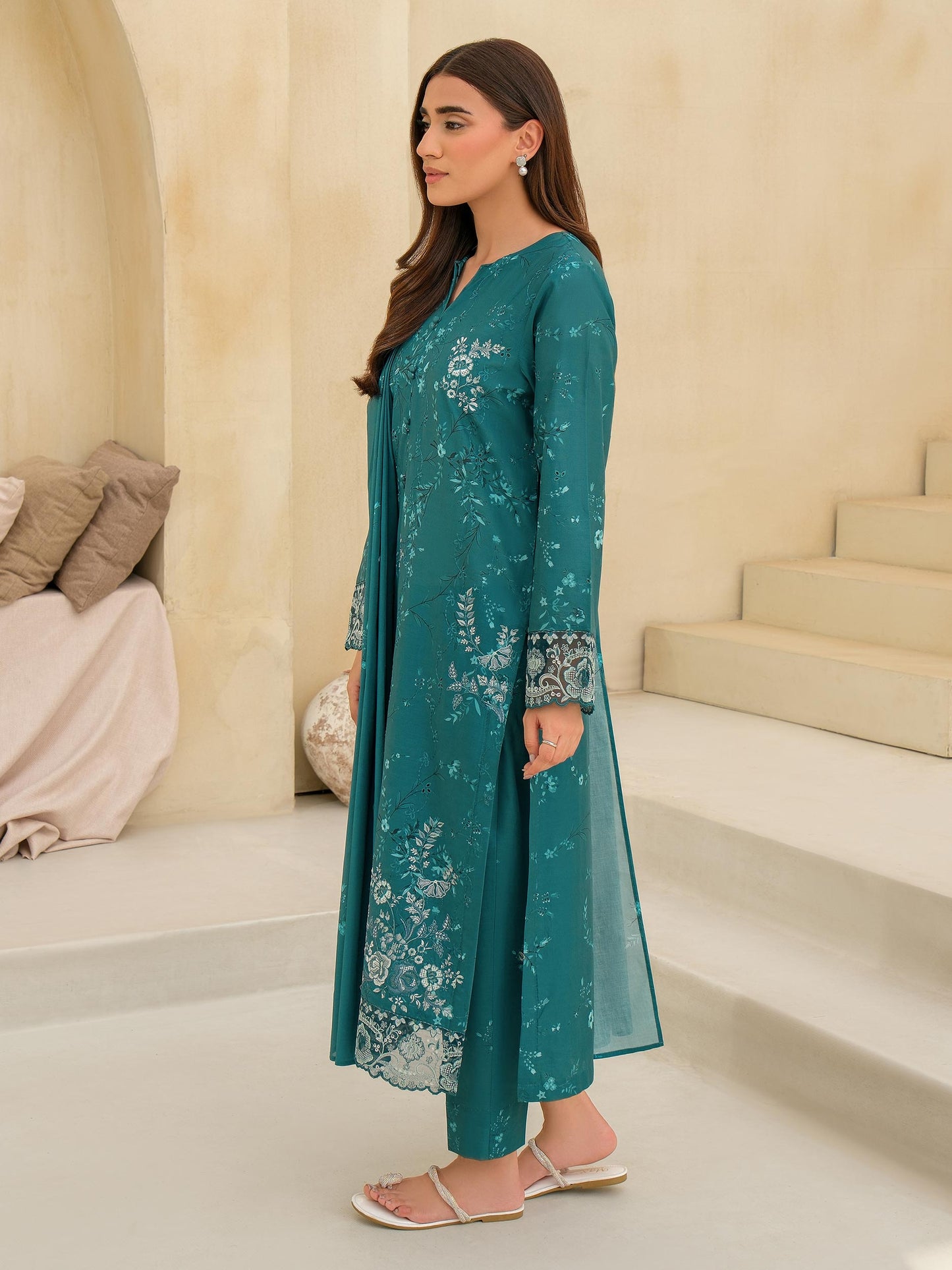 3 Piece Lawn Suit-Embroidered (Unstitched)