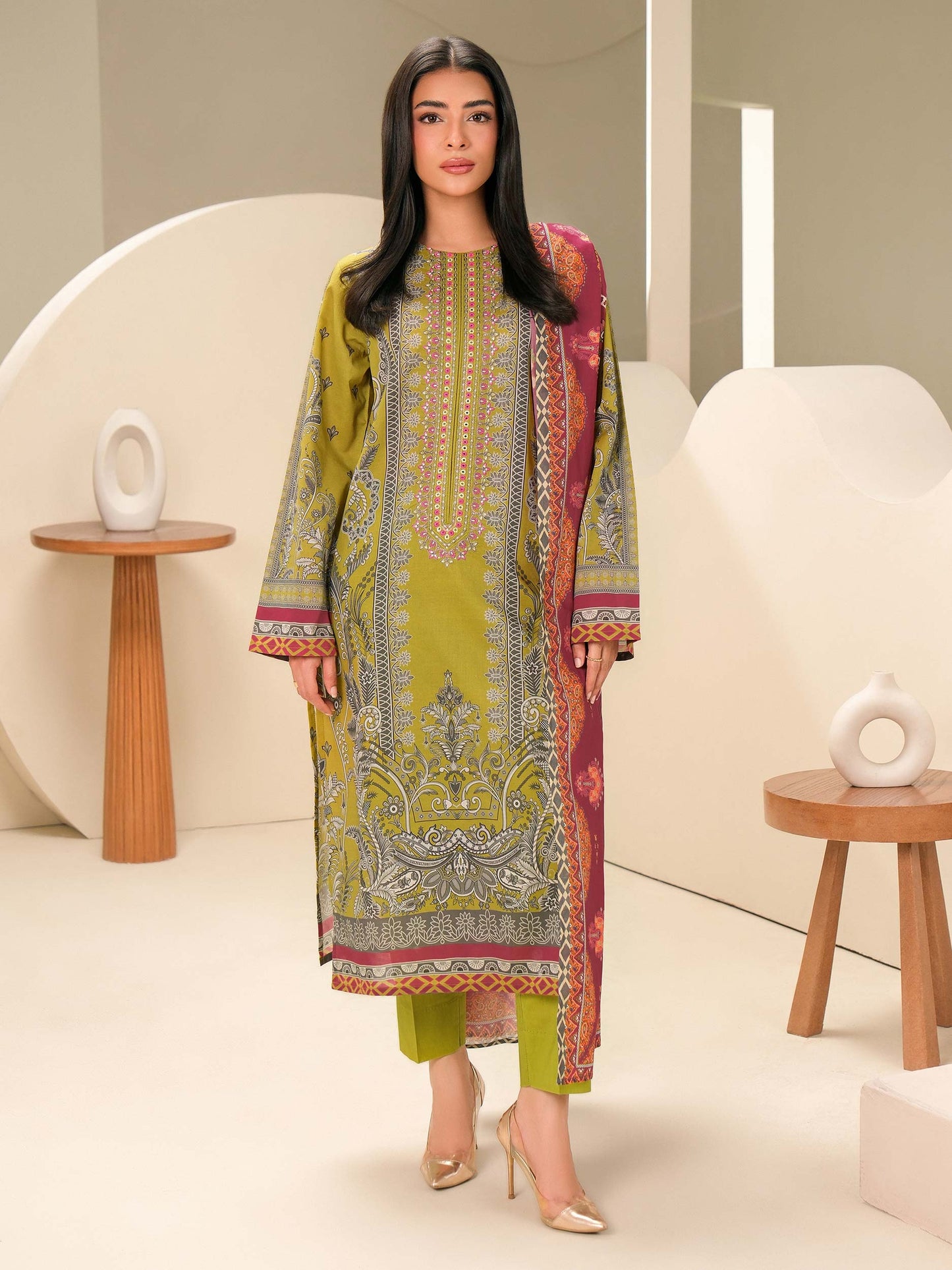 3 Piece Lawn Suit-Embroidered (Unstitched)