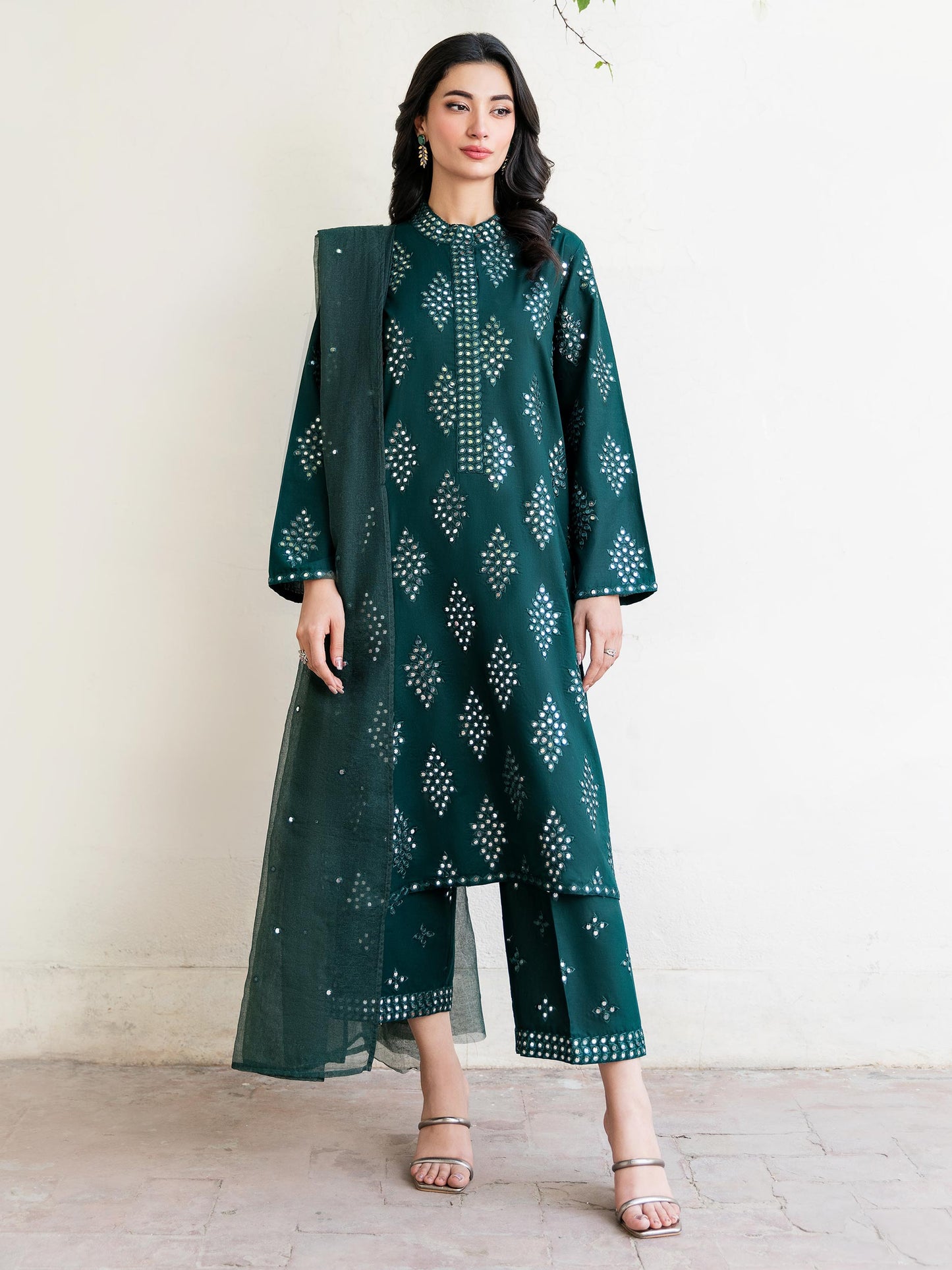 3 Piece Lawn Suit-Embroidered (Unstitched)