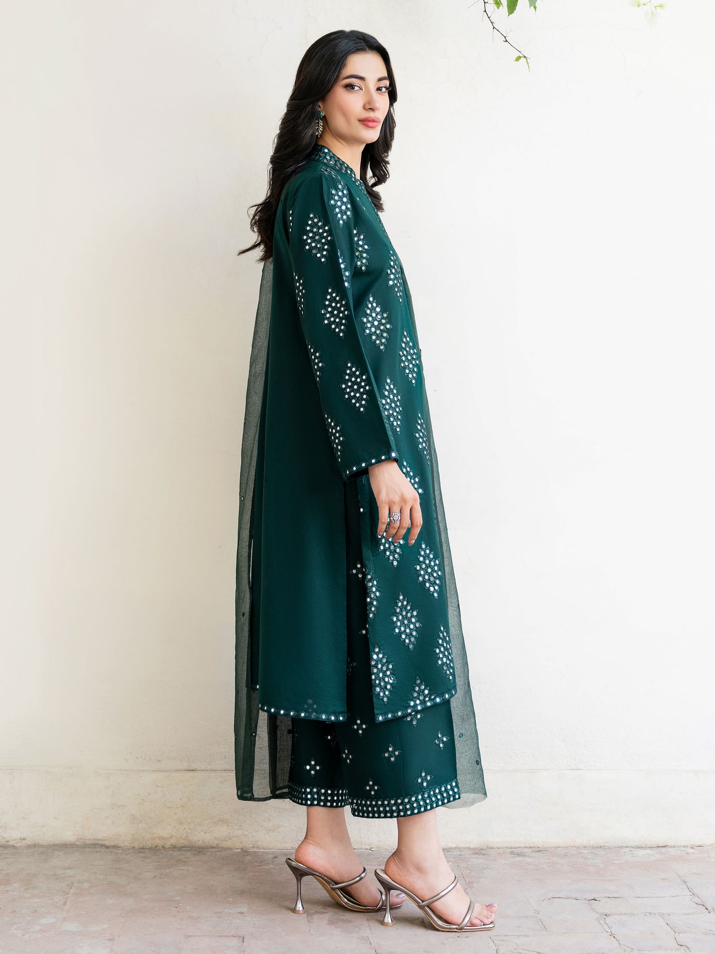 3 Piece Lawn Suit-Embroidered (Unstitched)