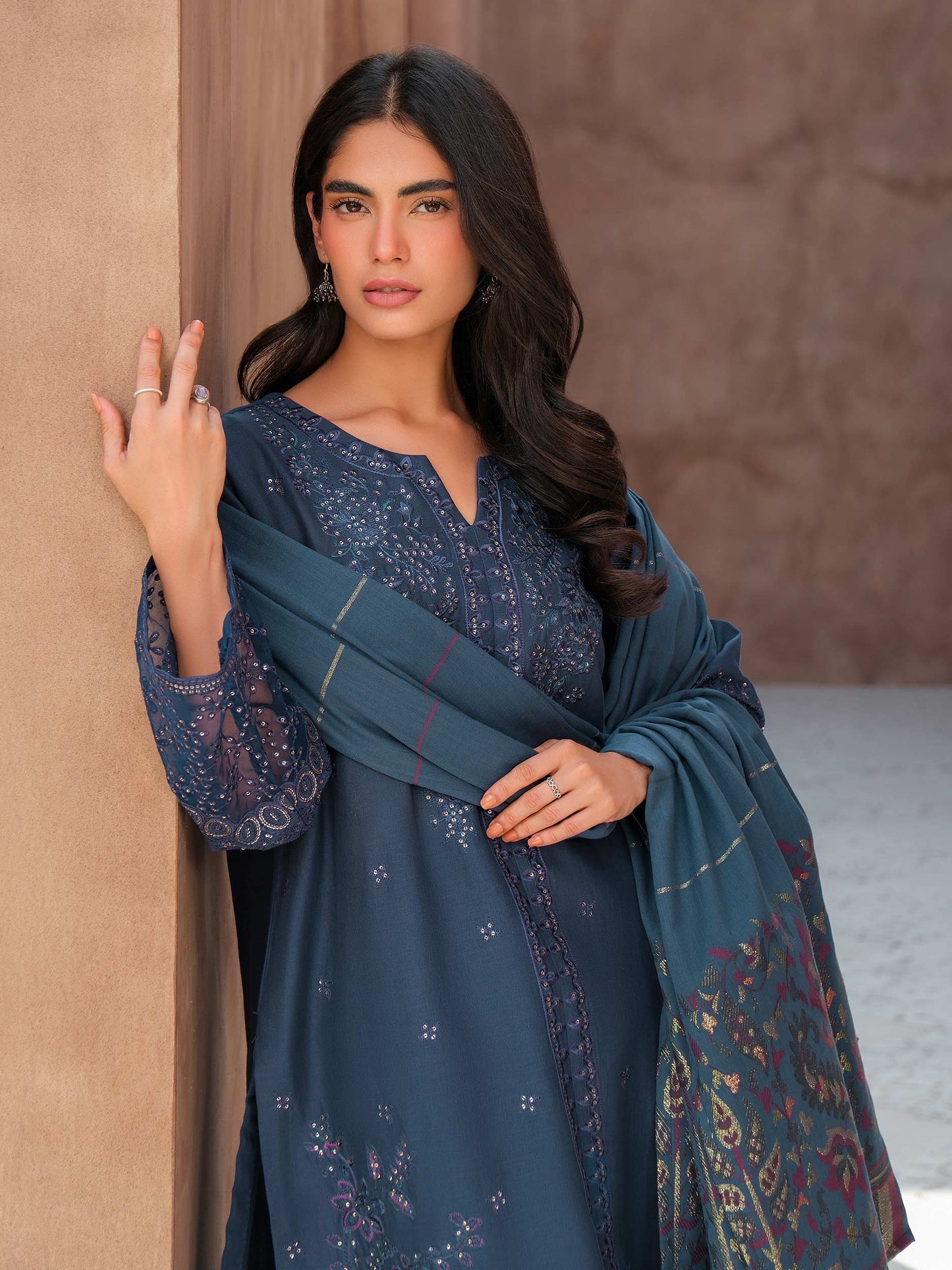 3 Piece Khaddar Suit-Embroidered (Unstitched)