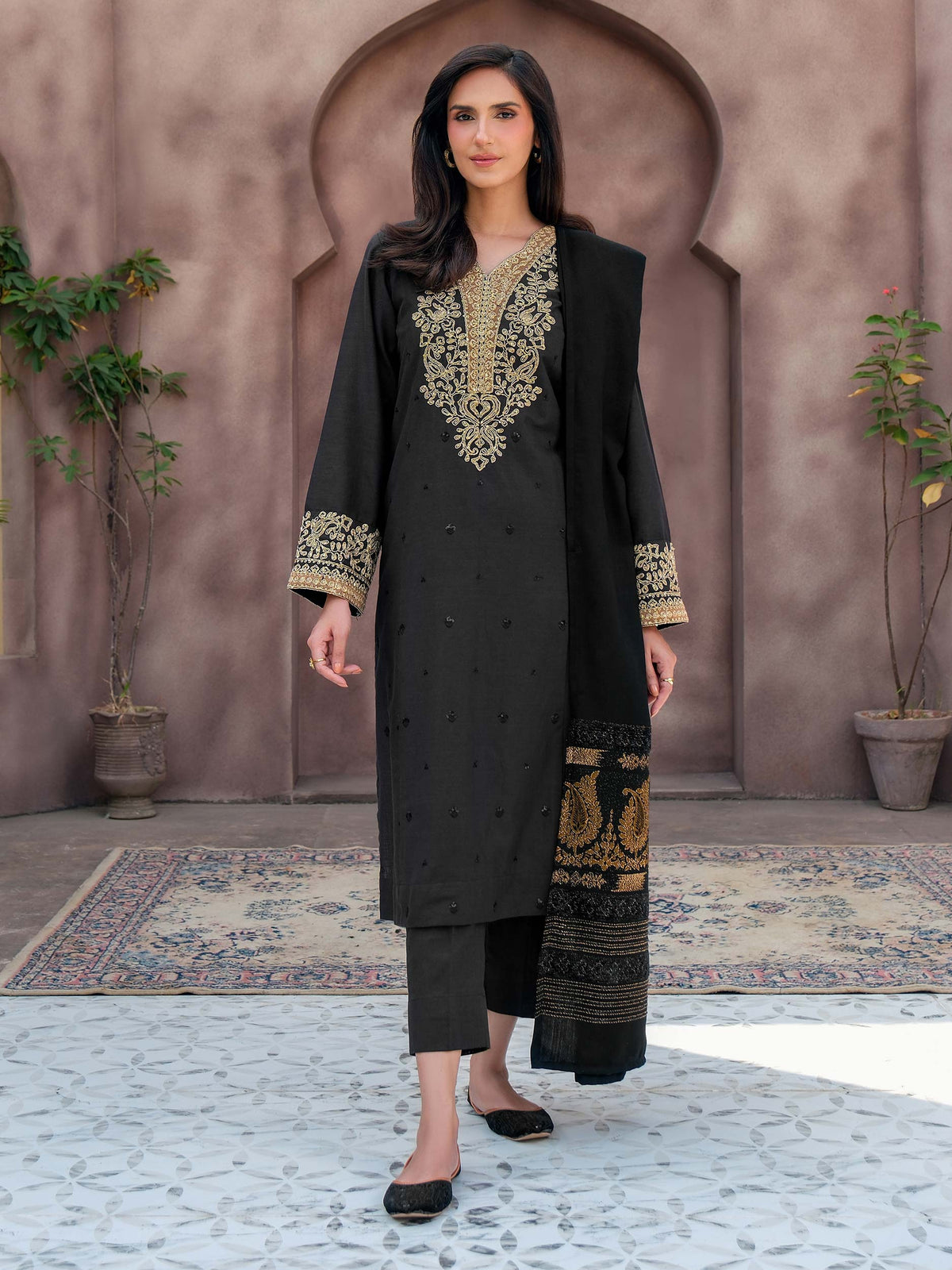 3 Piece Khaddar Suit-Embroidered (Unstitched)