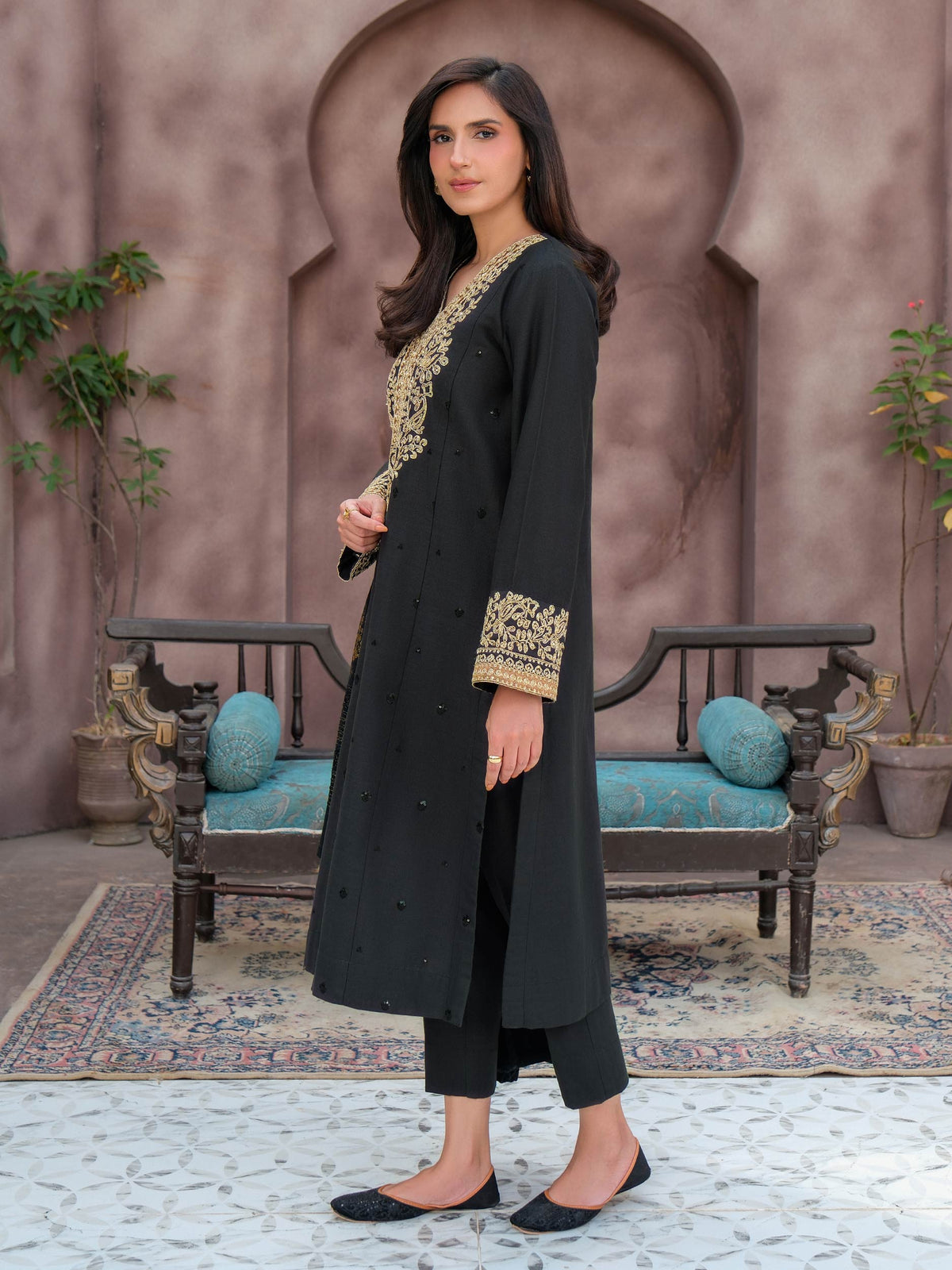 3 Piece Khaddar Suit-Embroidered (Unstitched)
