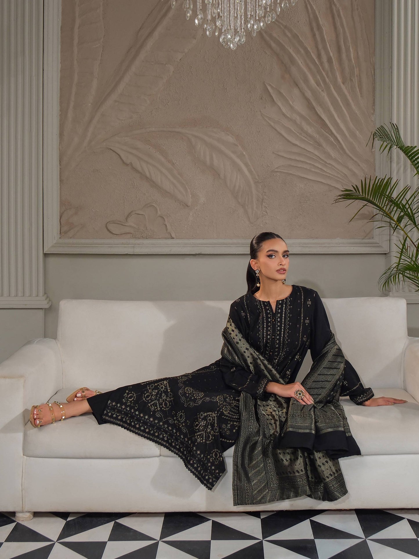 3 Piece Zari Karandi Suit-Embroidered (Unstitched)