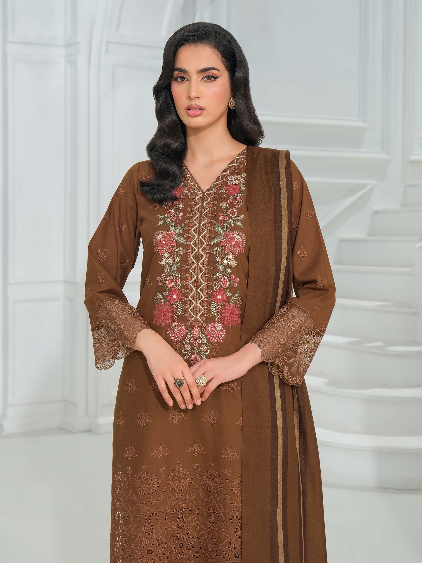 3 Piece Khaddar Suit-Embroidered (Unstitched)