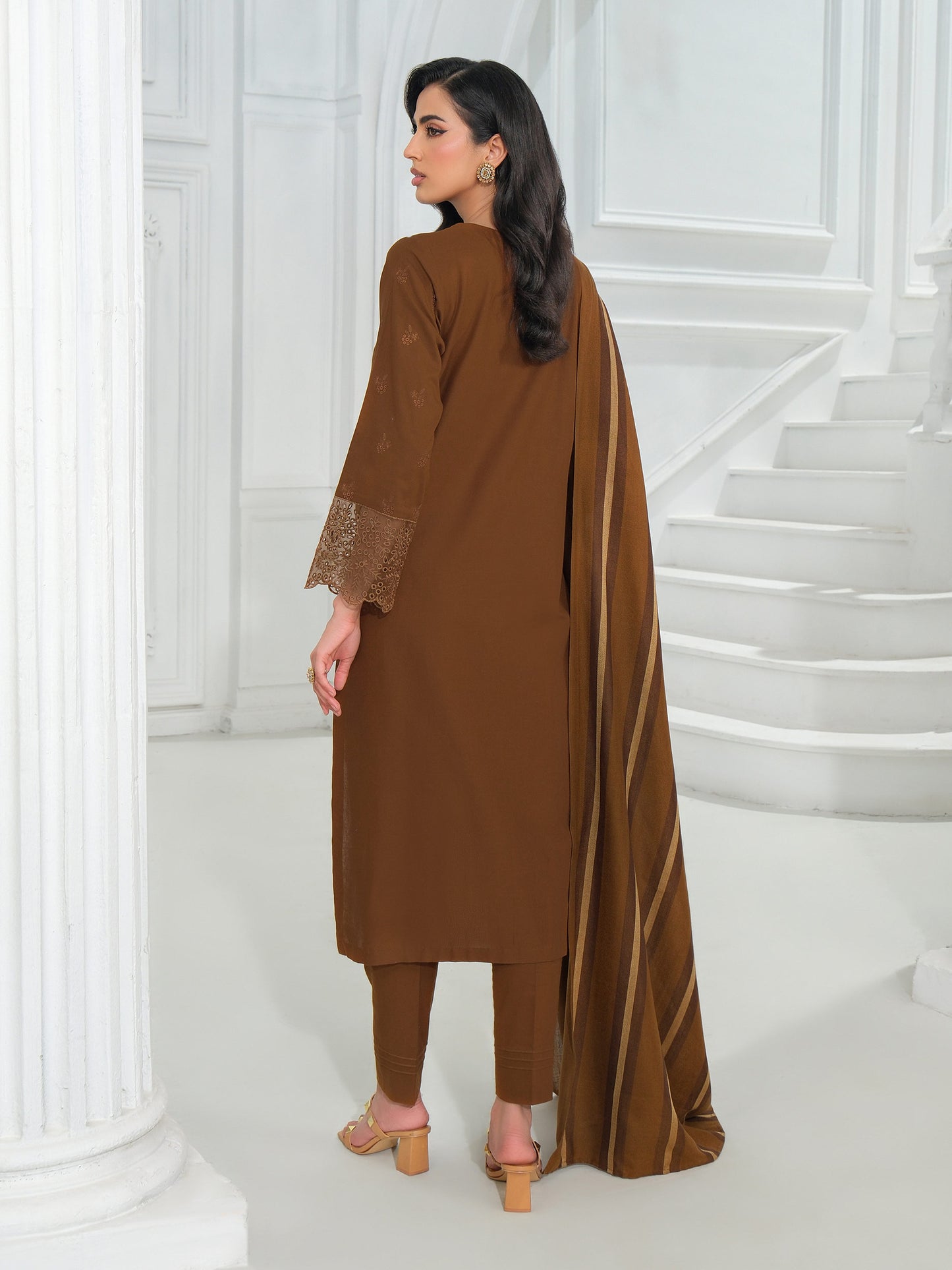 3 Piece Khaddar Suit-Embroidered (Unstitched)