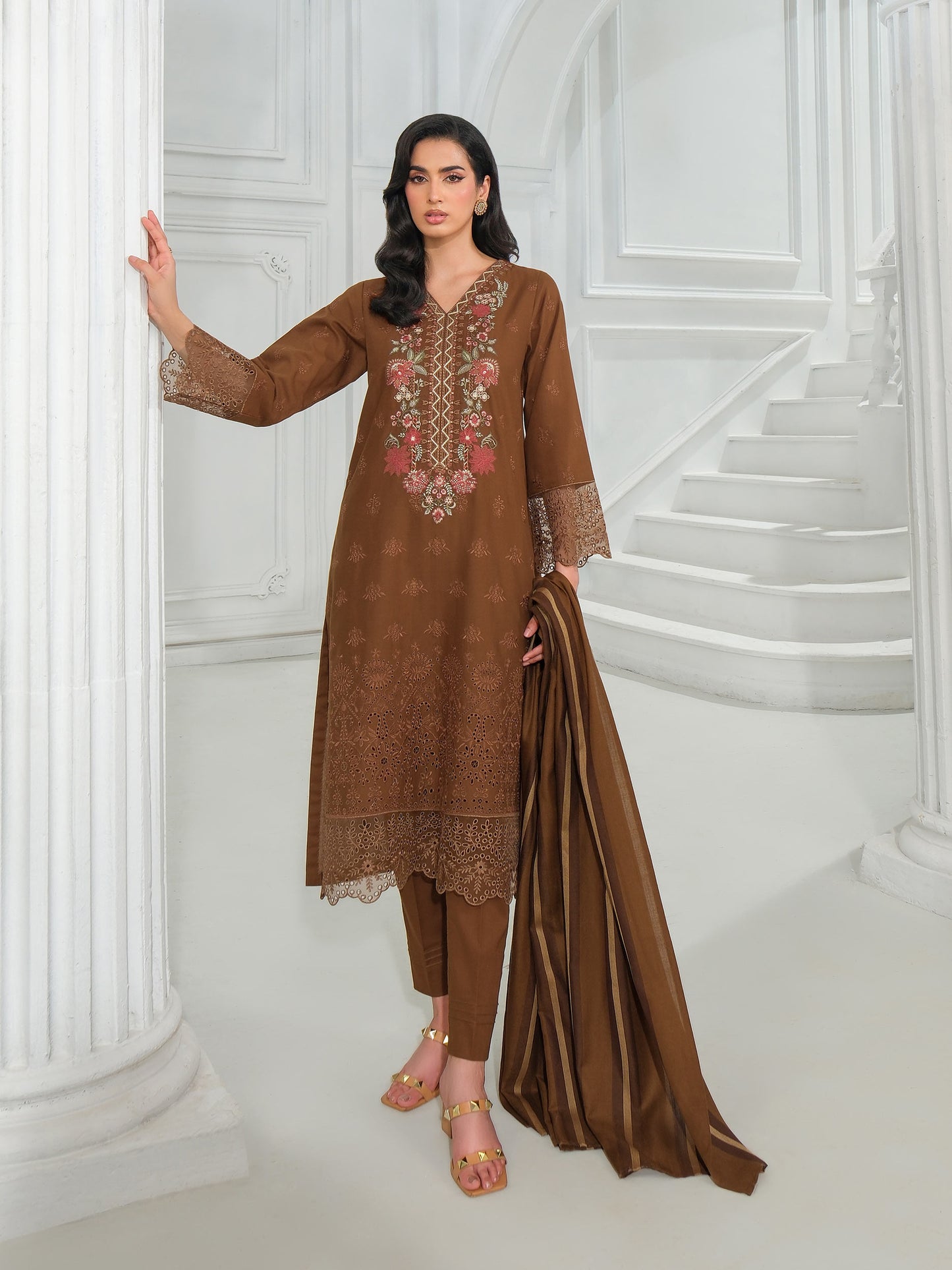 3 Piece Khaddar Suit-Embroidered (Unstitched)