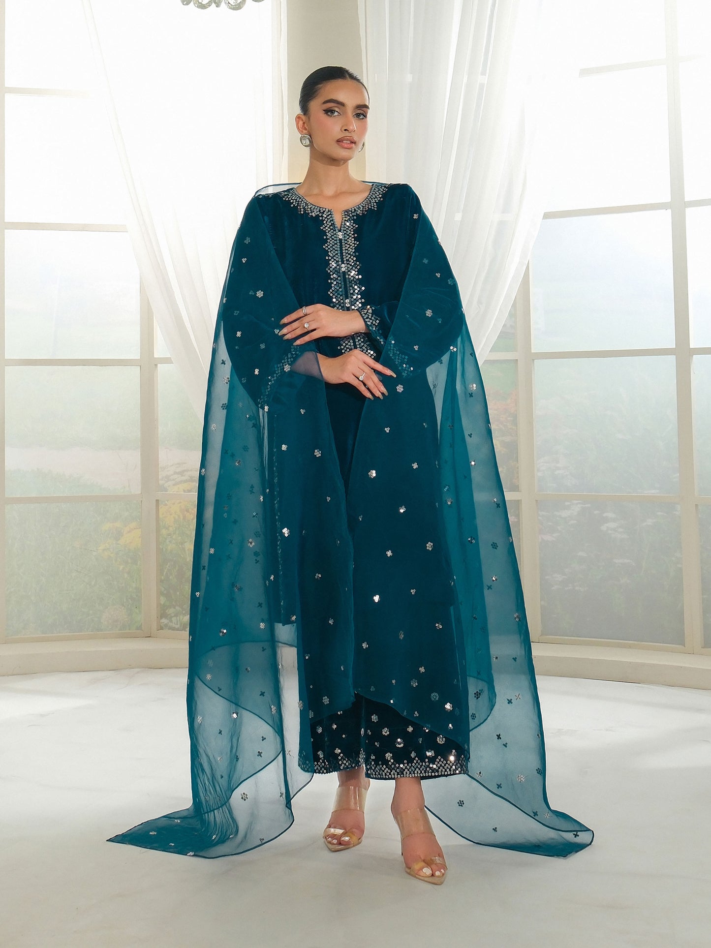 3 Piece Velvet Suit-Embroidered (Unstitched)