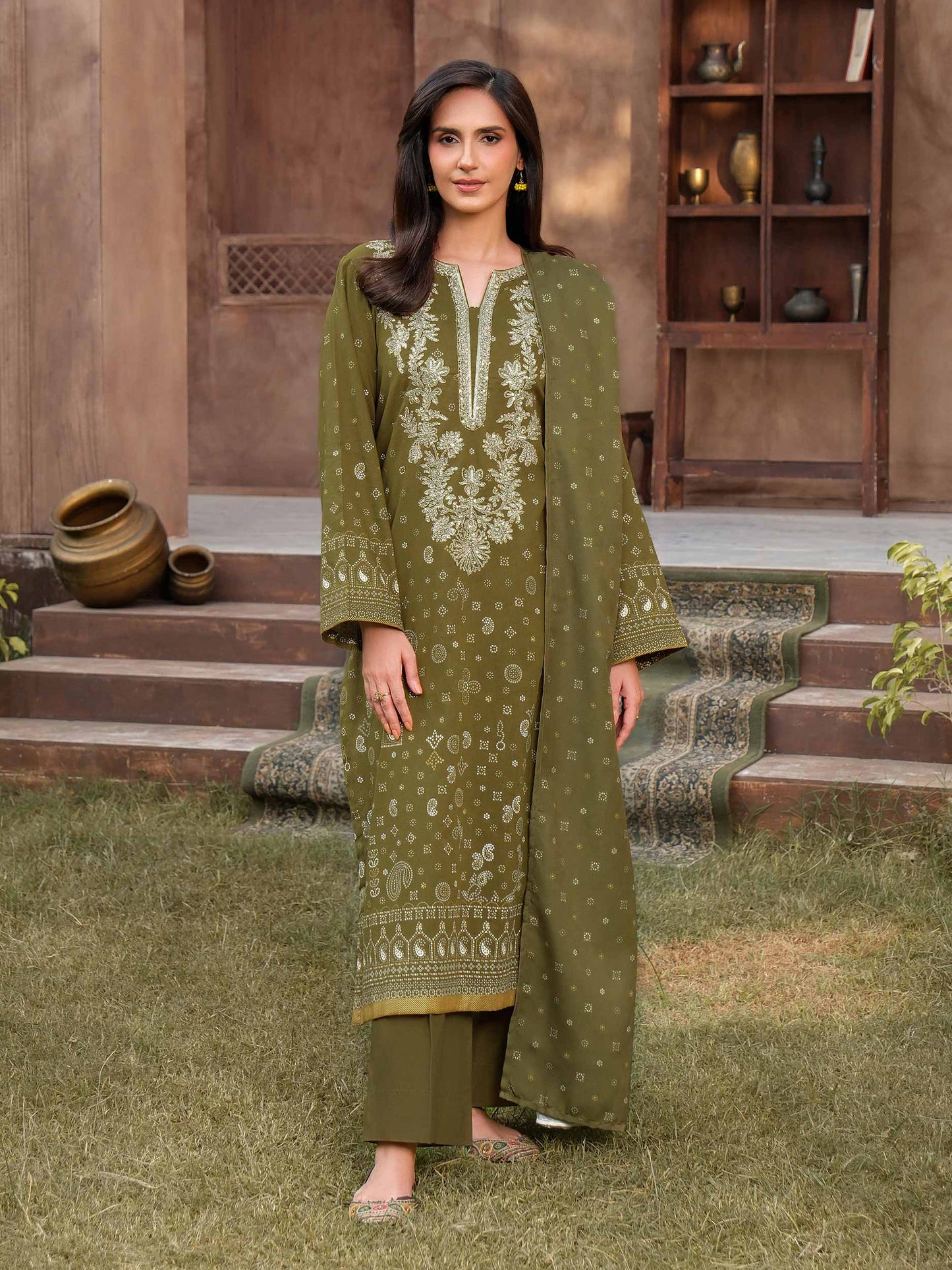 3 Piece Khaddar Suit-Embroidered (Unstitched)