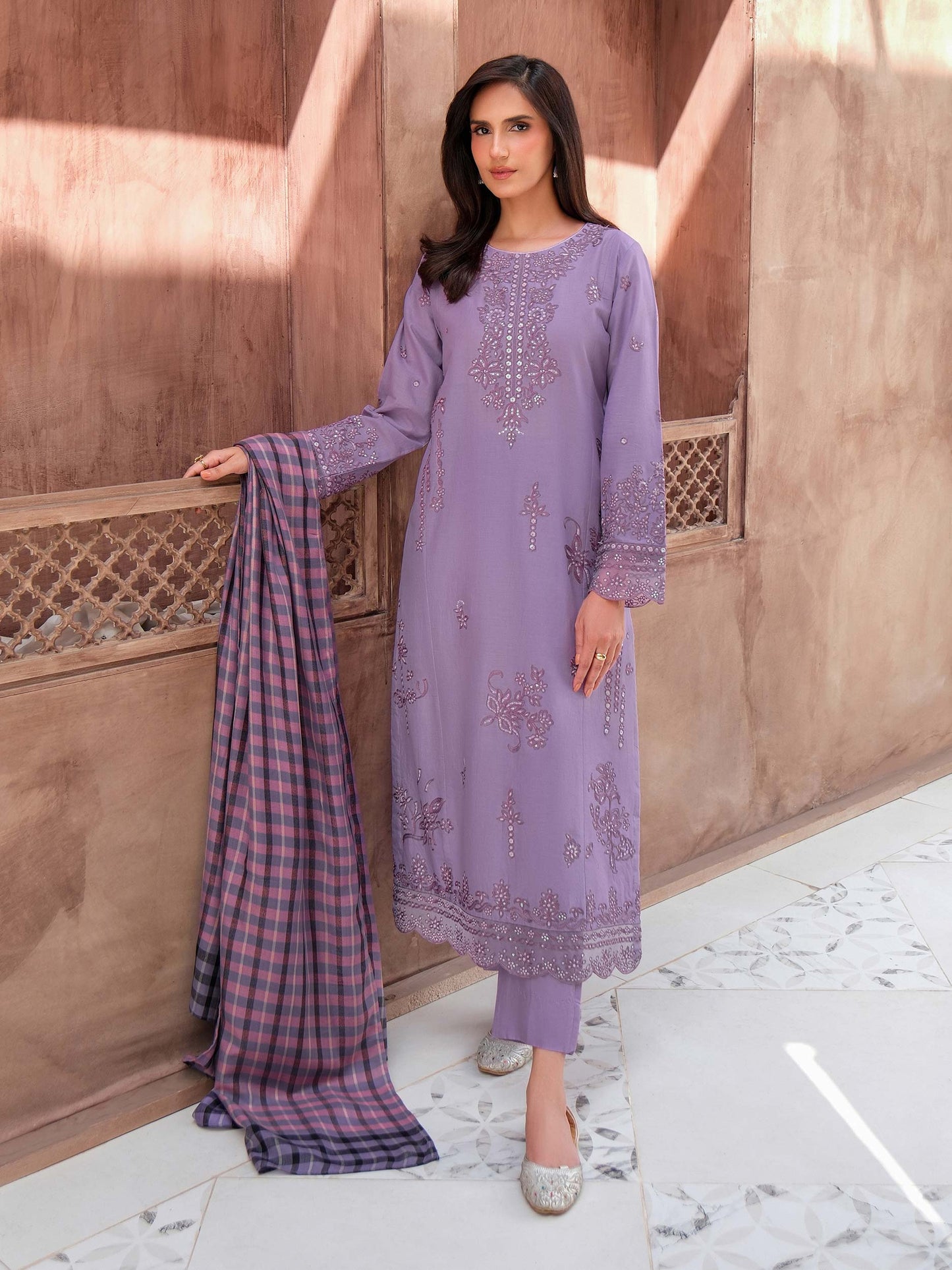 3 Piece Khaddar Suit-Embroidered (Unstitched)