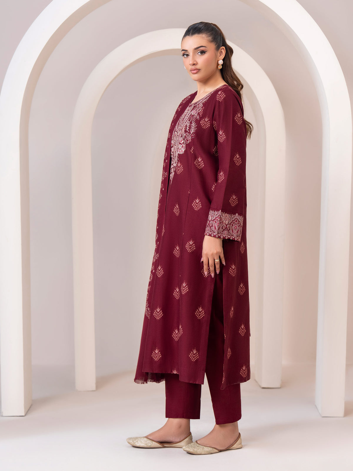 3 Piece Khaddar Suit-Embroidered (Unstitched)