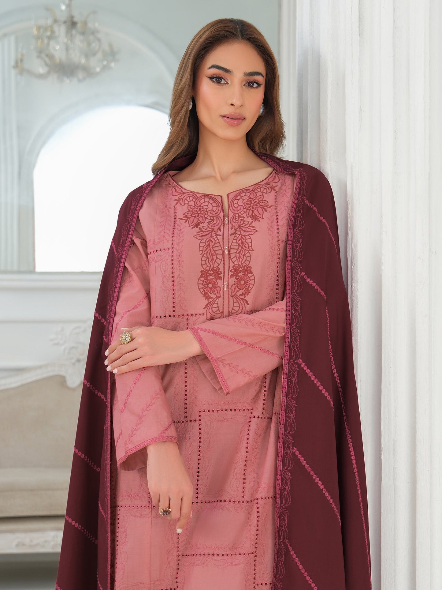 3 Piece Khaddar Suit-Embroidered (Unstitched)