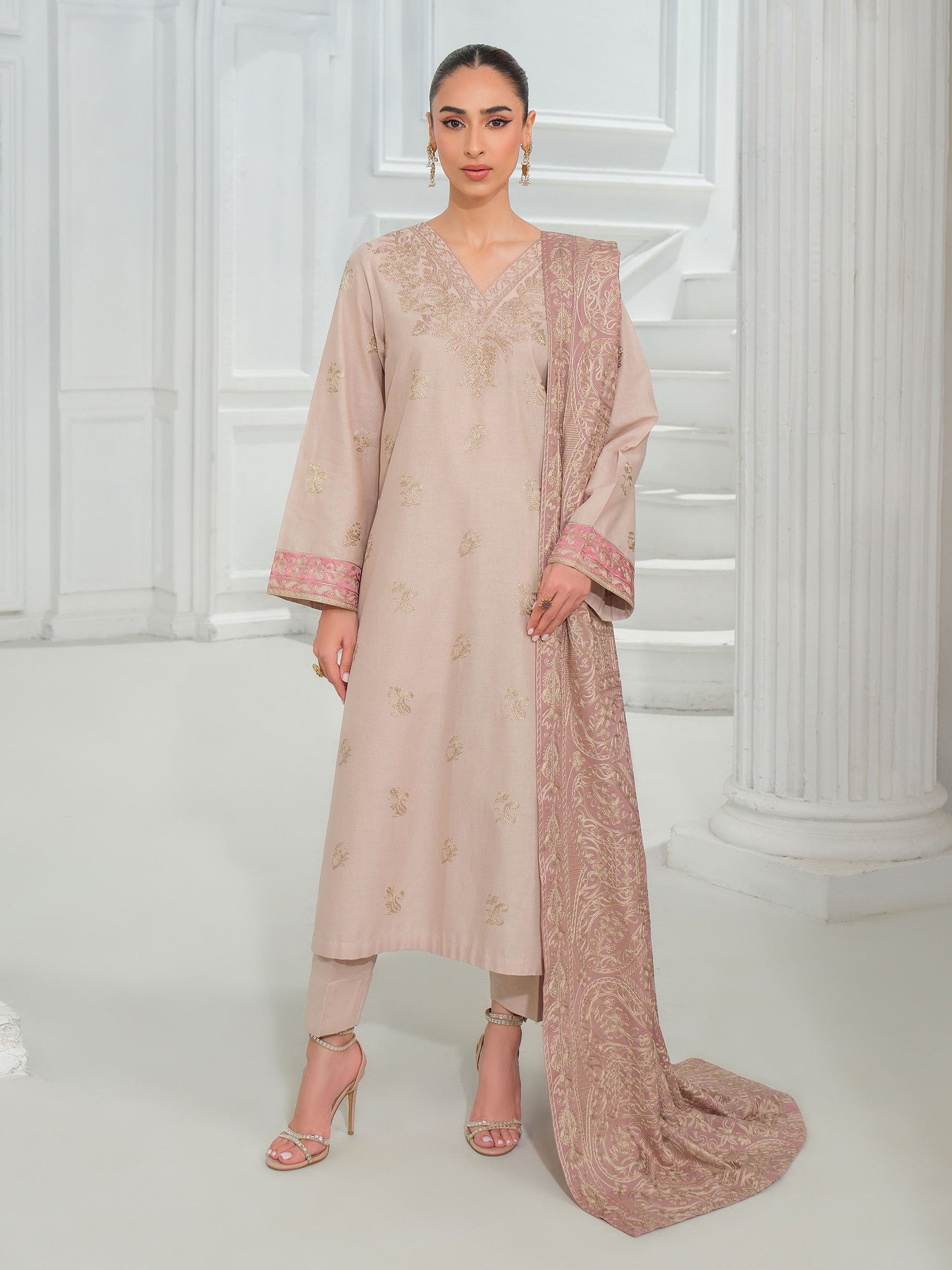 3 Piece Khaddar Suit-Embroidered (Unstitched)