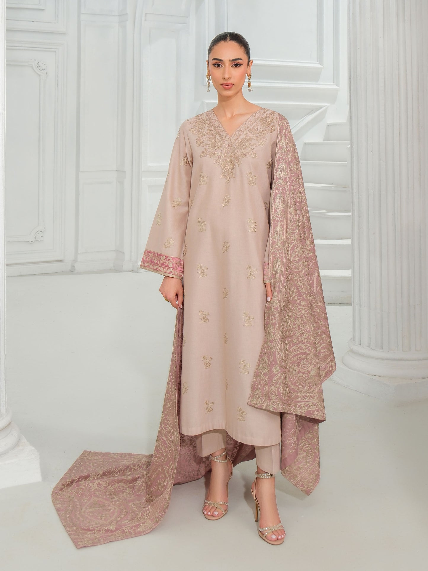 3 Piece Khaddar Suit-Embroidered (Unstitched)