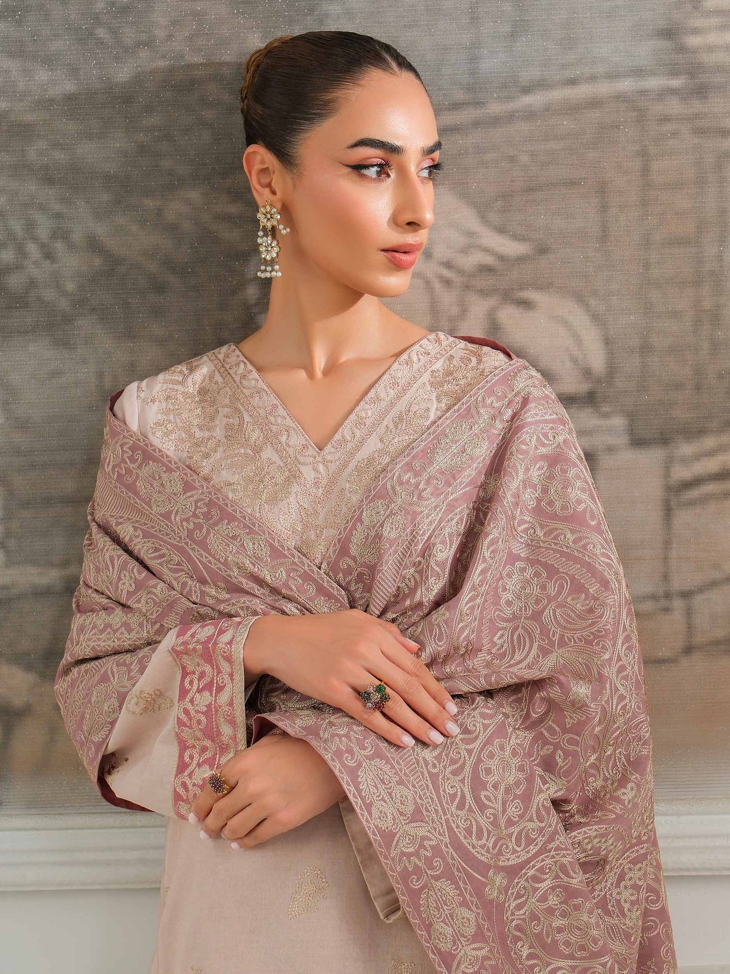 3 Piece Khaddar Suit-Embroidered (Unstitched)