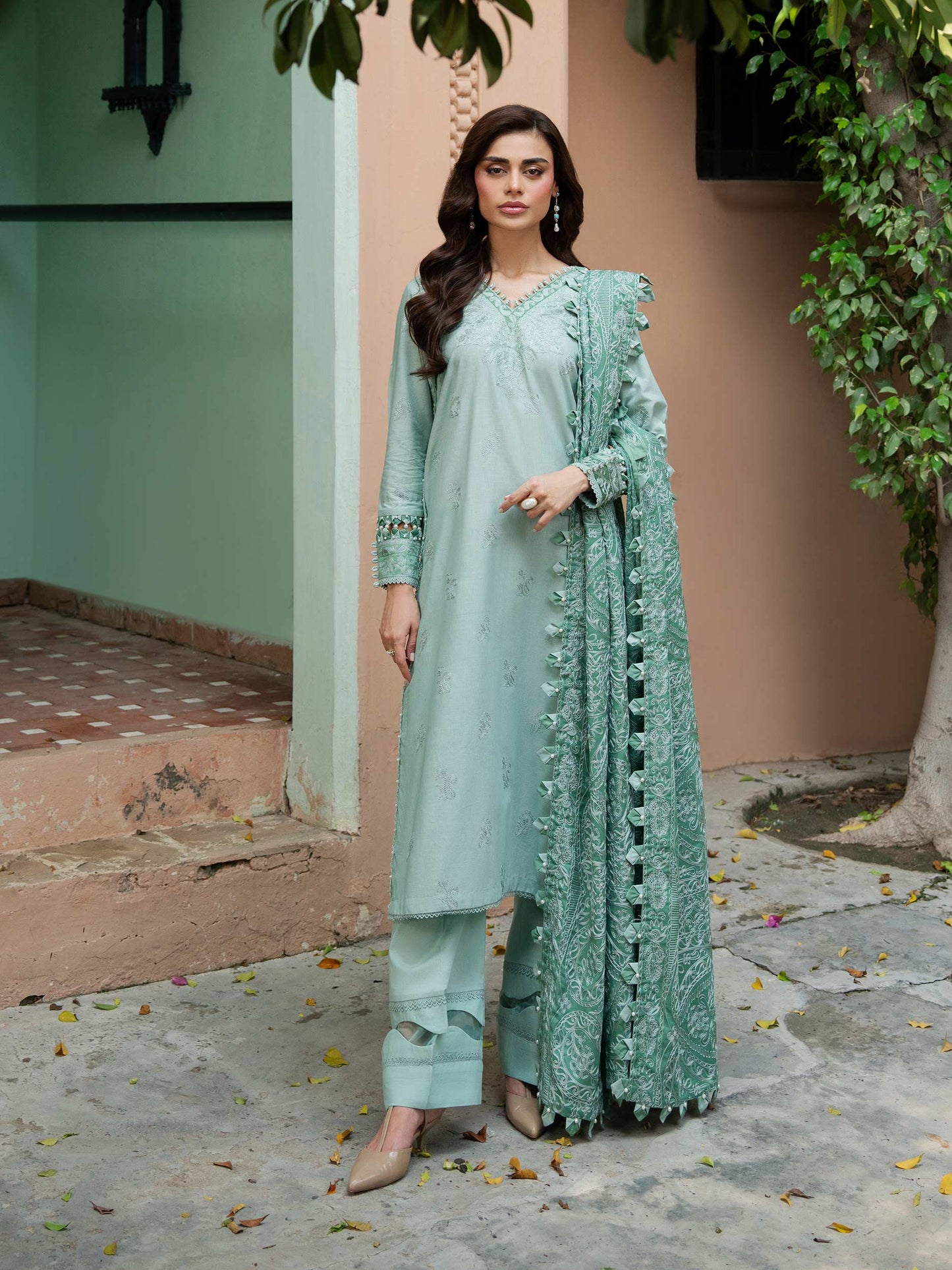 3 Piece Khaddar Suit-Embroidered (Unstitched)