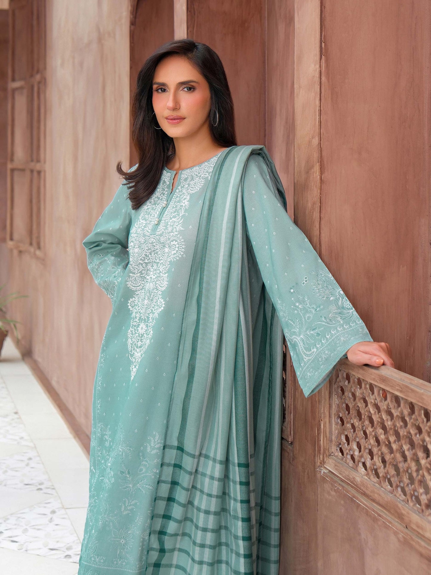 3 Piece Khaddar Suit-Embroidered (Unstitched)