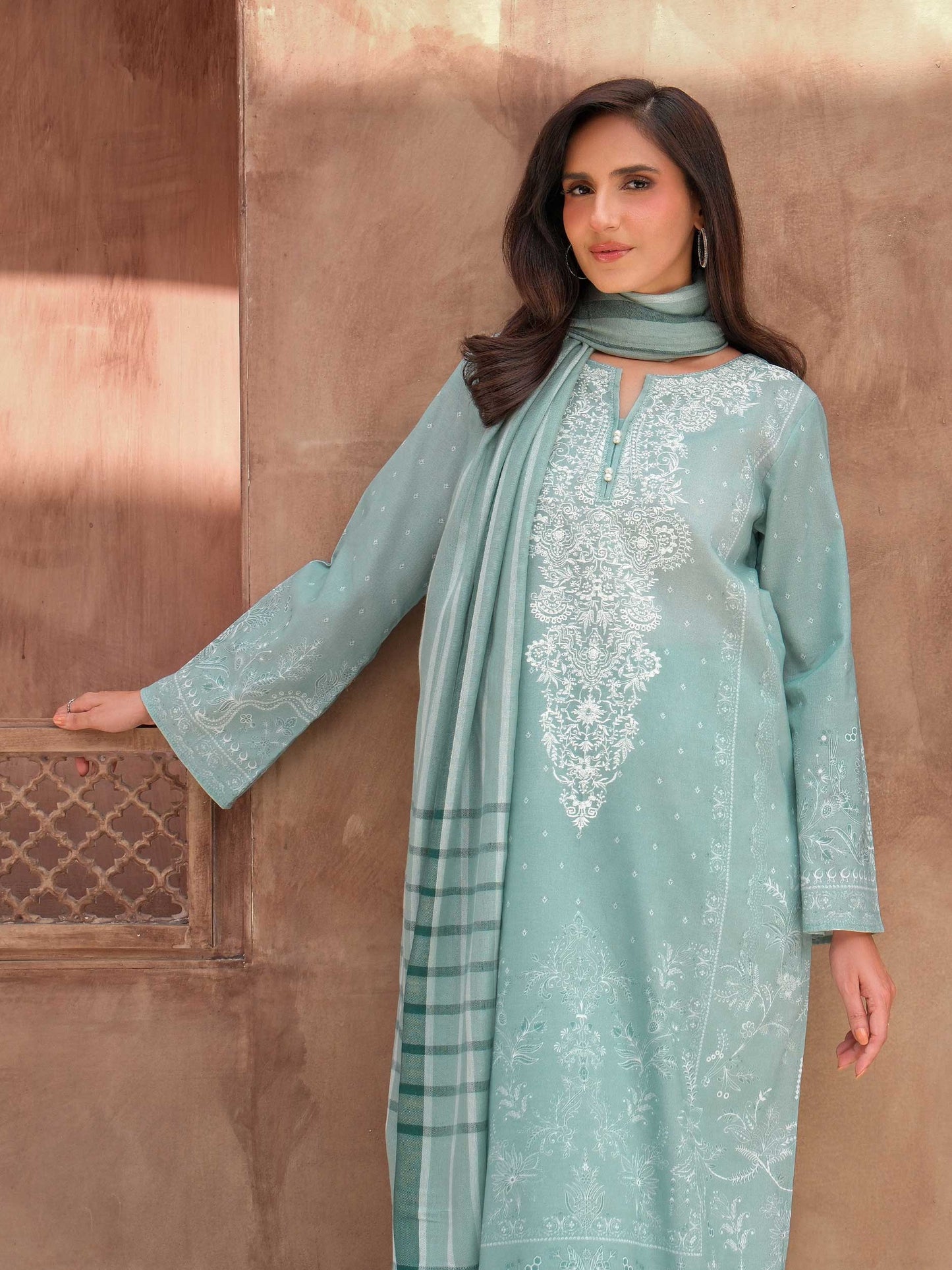 3 Piece Khaddar Suit-Embroidered (Unstitched)