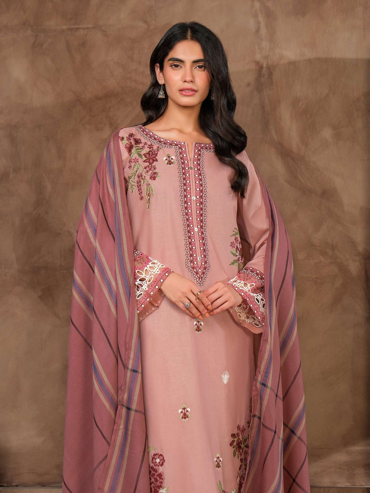 3 Piece Khaddar Suit-Embroidered (Unstitched)