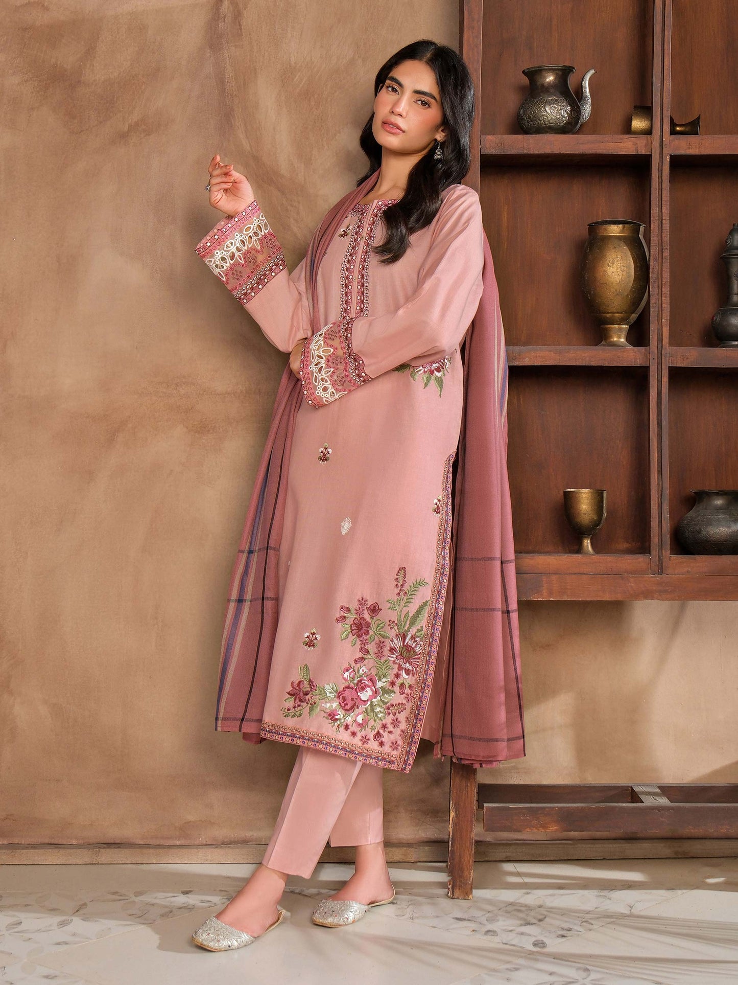 3 Piece Khaddar Suit-Embroidered (Unstitched)