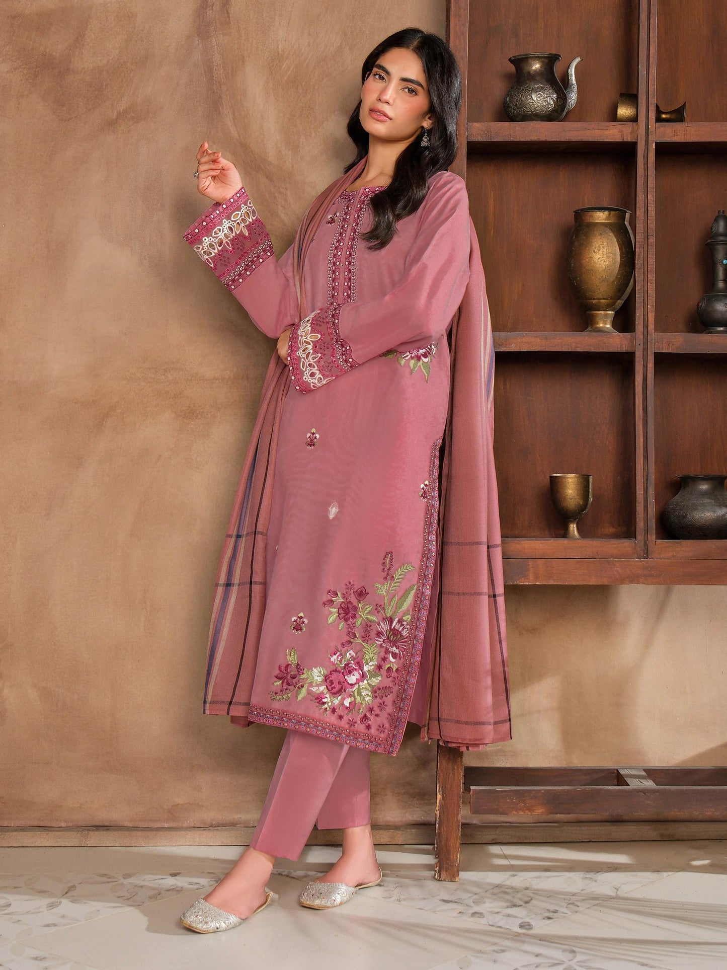 3 Piece Khaddar Suit-Embroidered (Unstitched)