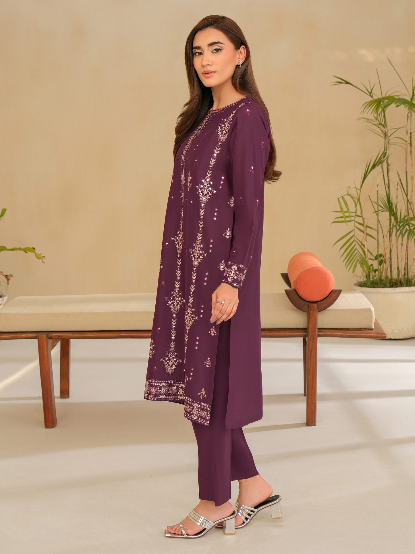 2 Piece Lawn Suit-Embroidered (Unstitched)