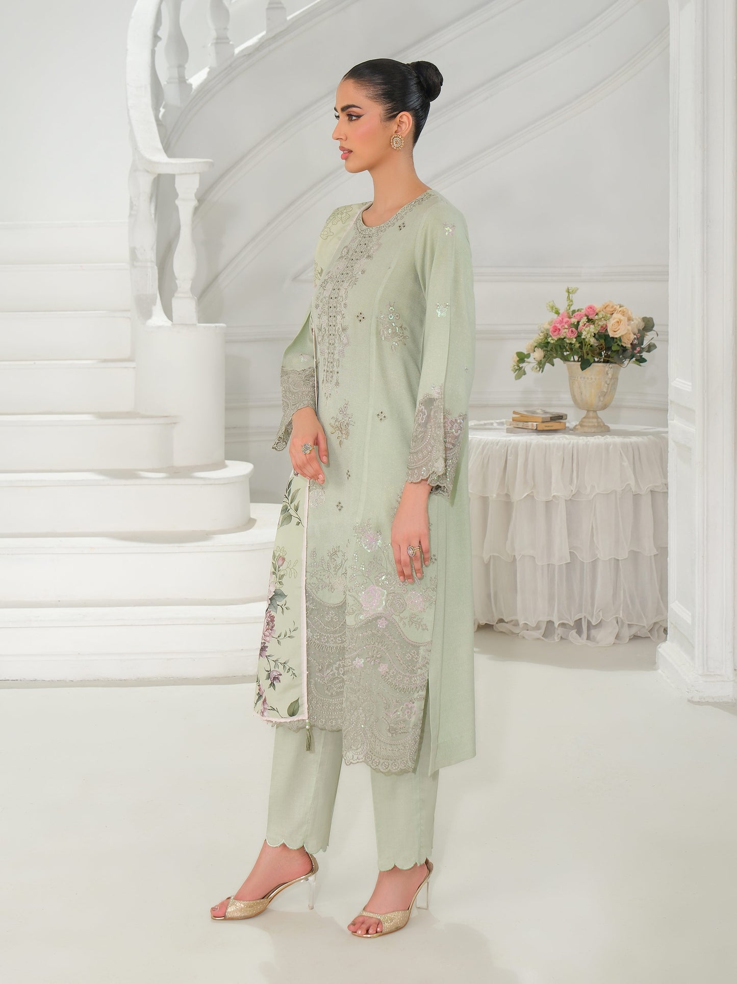 3 Piece Karandi Suit-Embroidered (Unstitched)