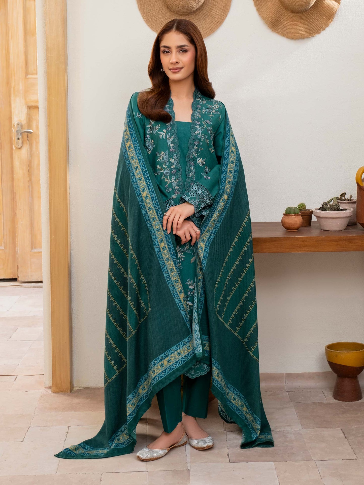 3 Piece Khaddar Suit-Embroidered (Unstitched)