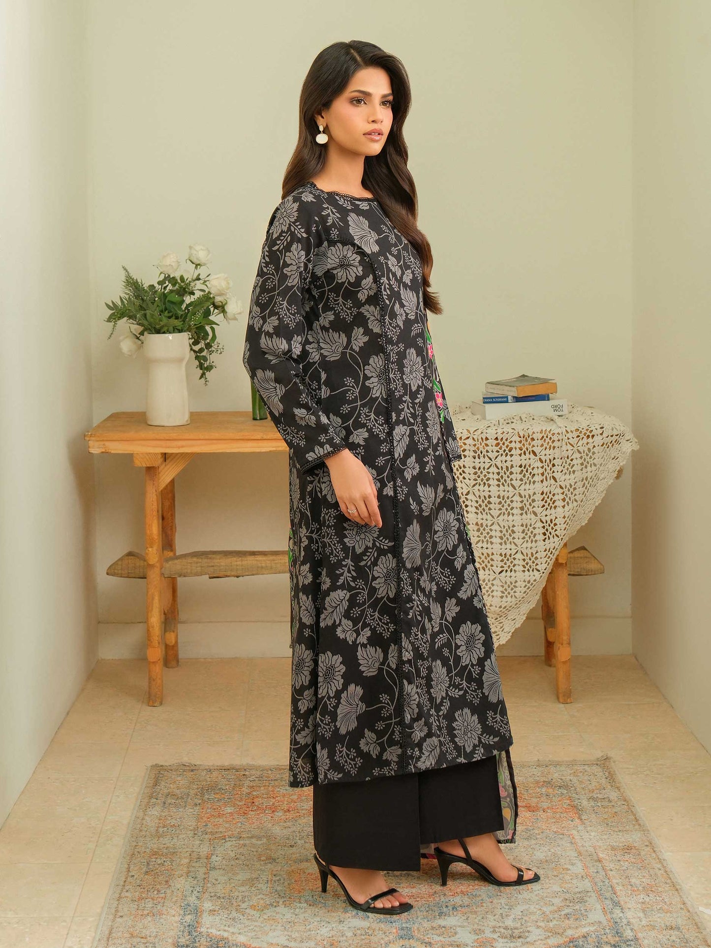2 Piece Khaddar Suit-Printed (Unstitched)