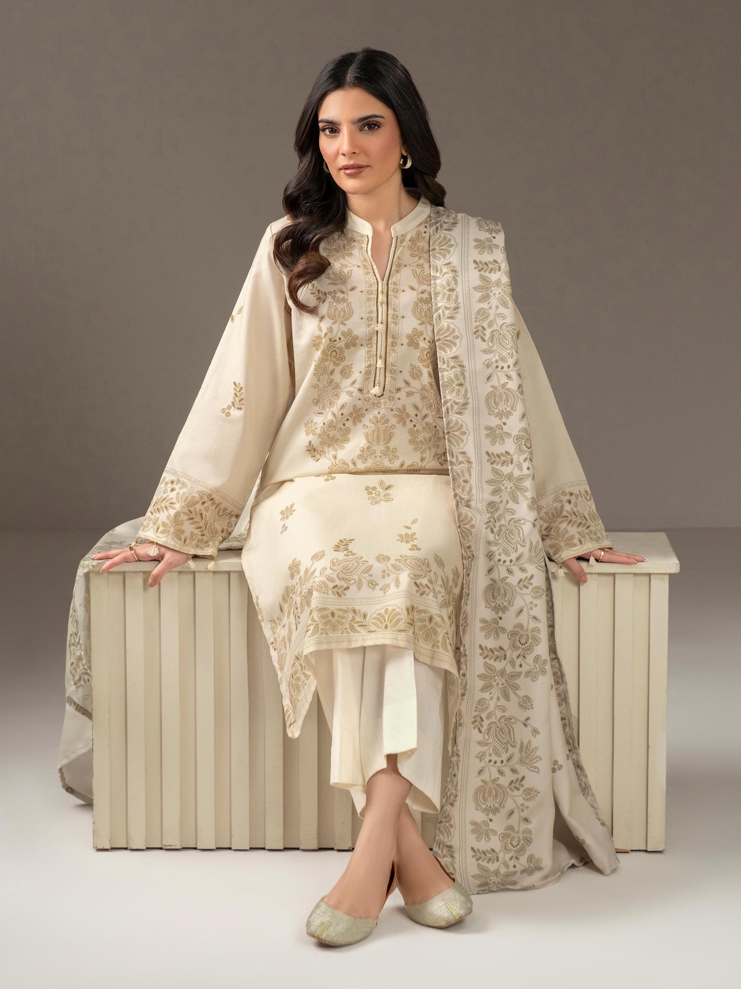 3 Piece Khaddar Suit-Printed (Unstitched)